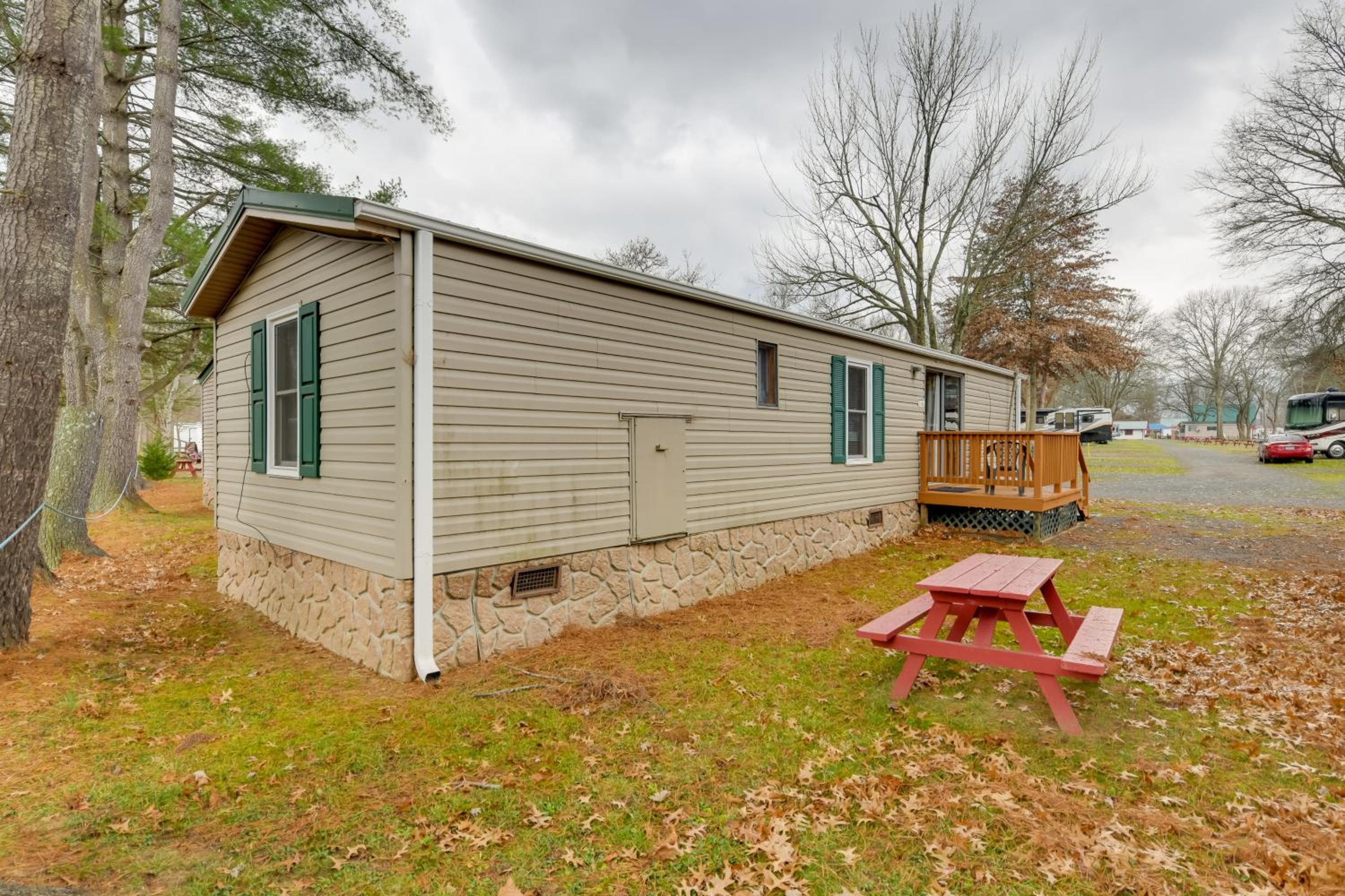 13 Mi to Slopes! Group-Friendly Blue Ridge Retreat