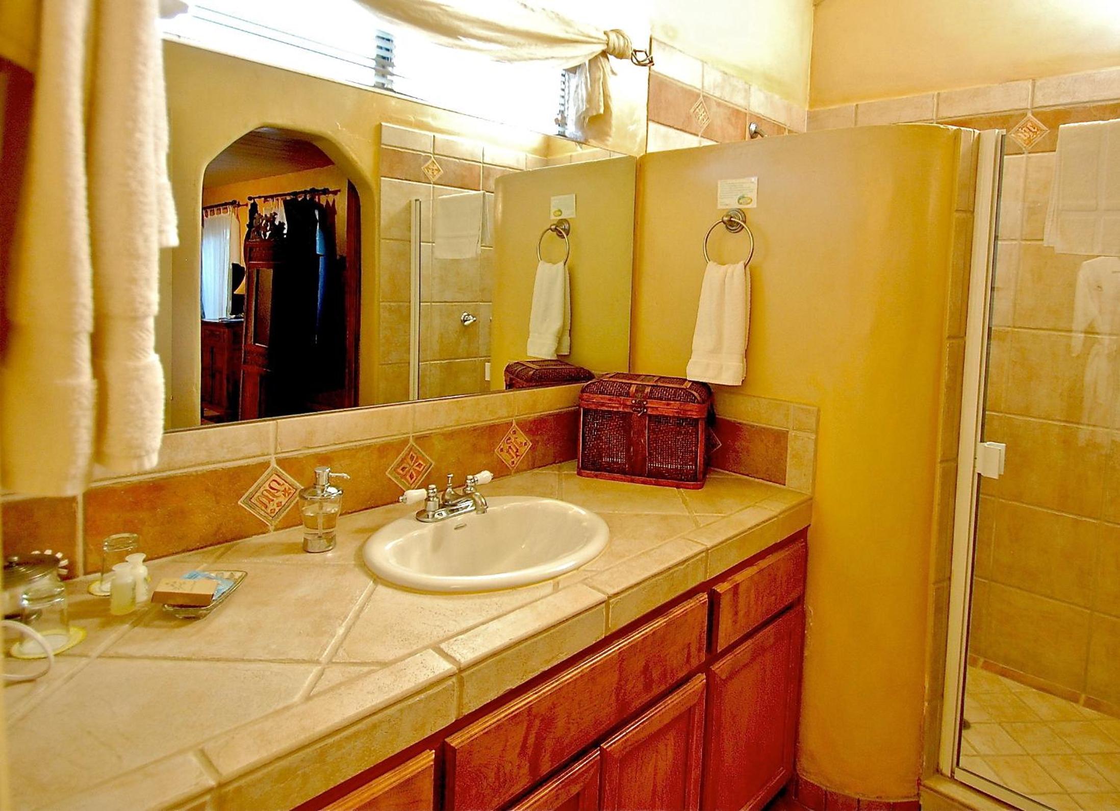 Ojai Vacations - The Emerald Iguana Inn - Property Image 31