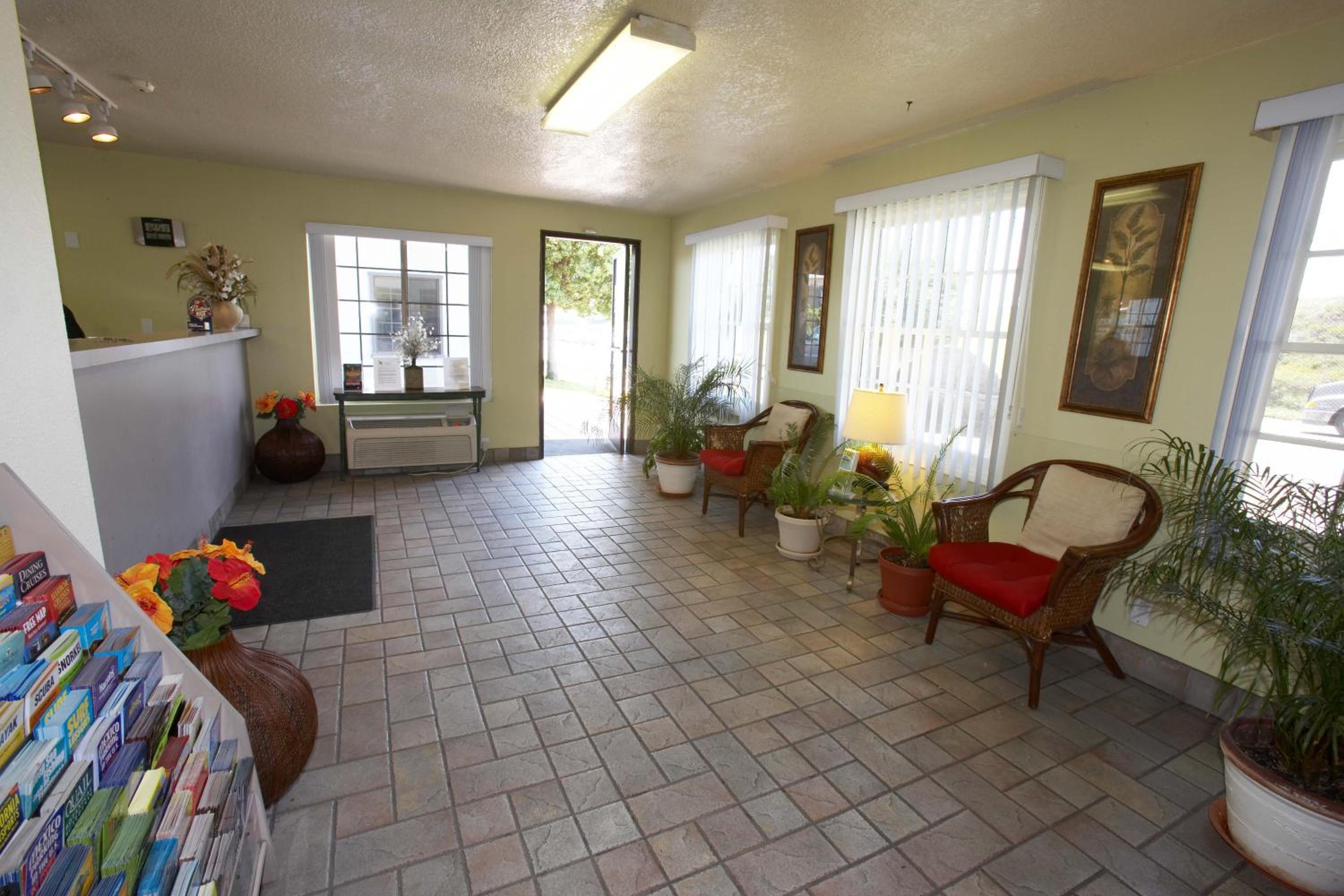 EZ 8 Motel Old Town