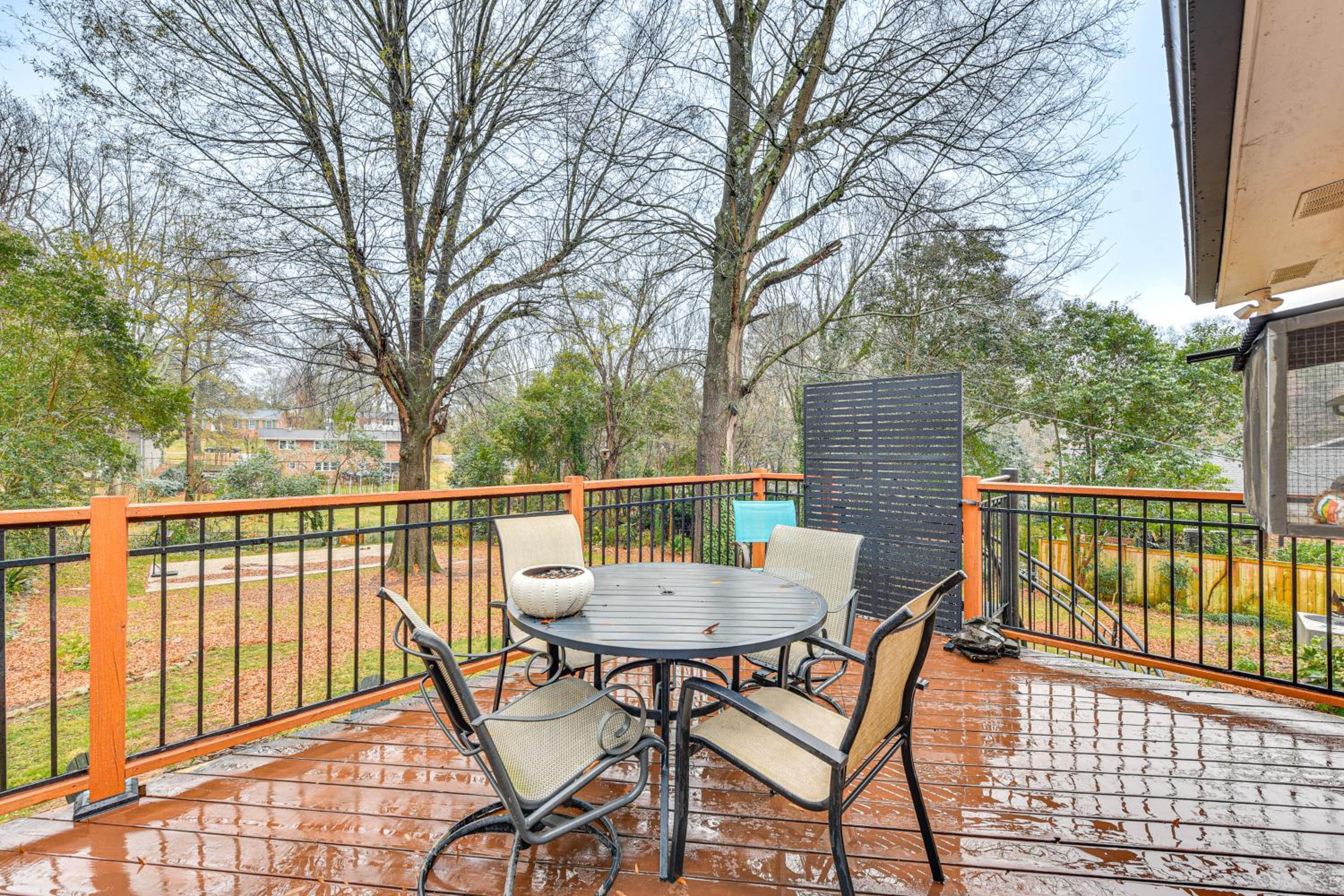 Dog-Friendly Yard, 5 Mi to Uptown Charlotte Home