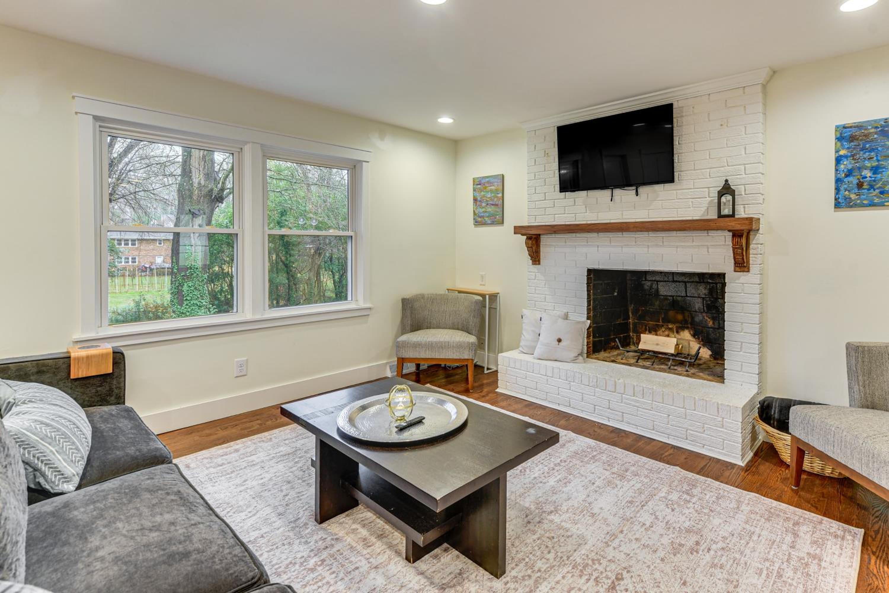 Dog-Friendly Yard, 5 Mi to Uptown Charlotte Home
