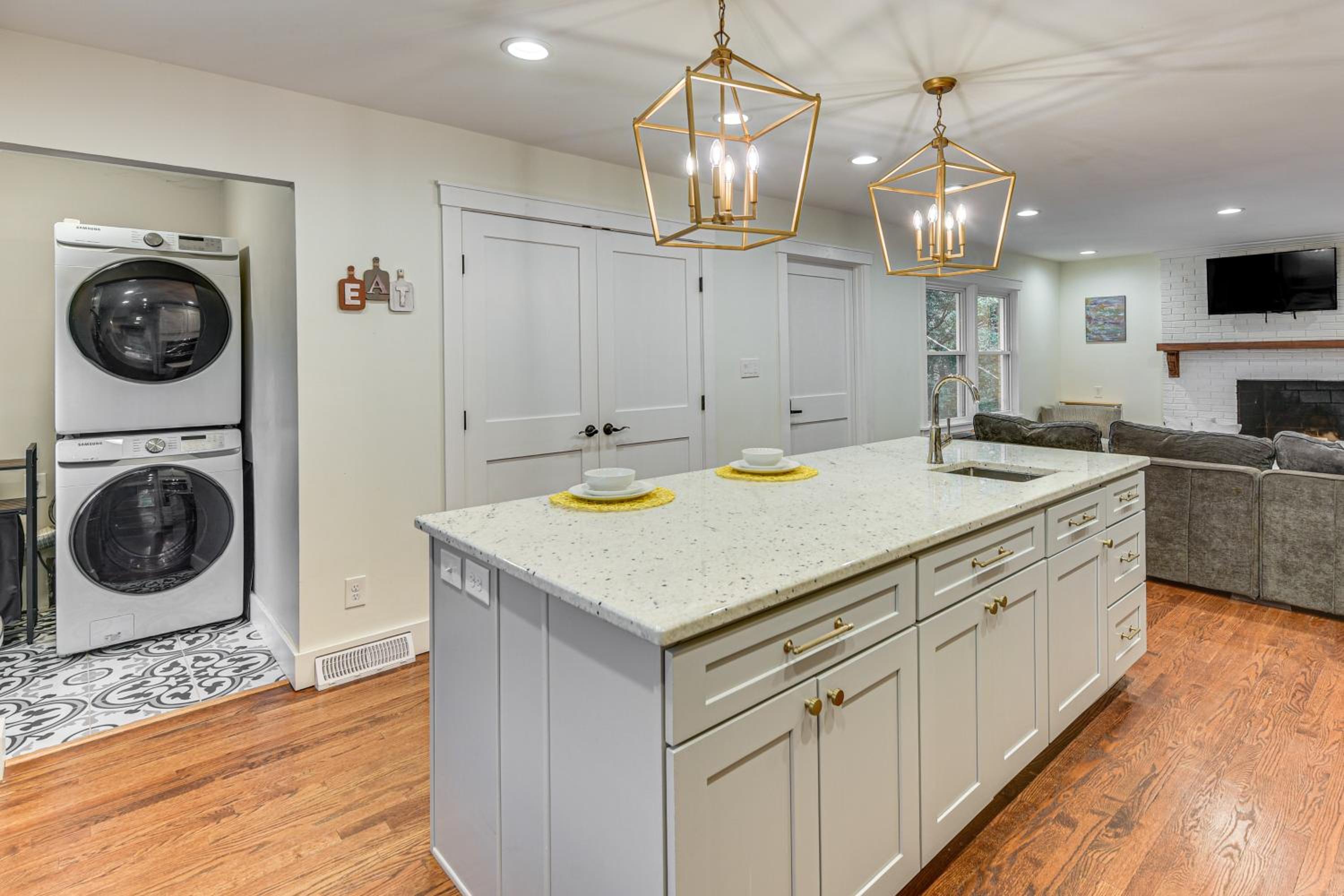 Dog-Friendly Yard, 5 Mi to Uptown Charlotte Home