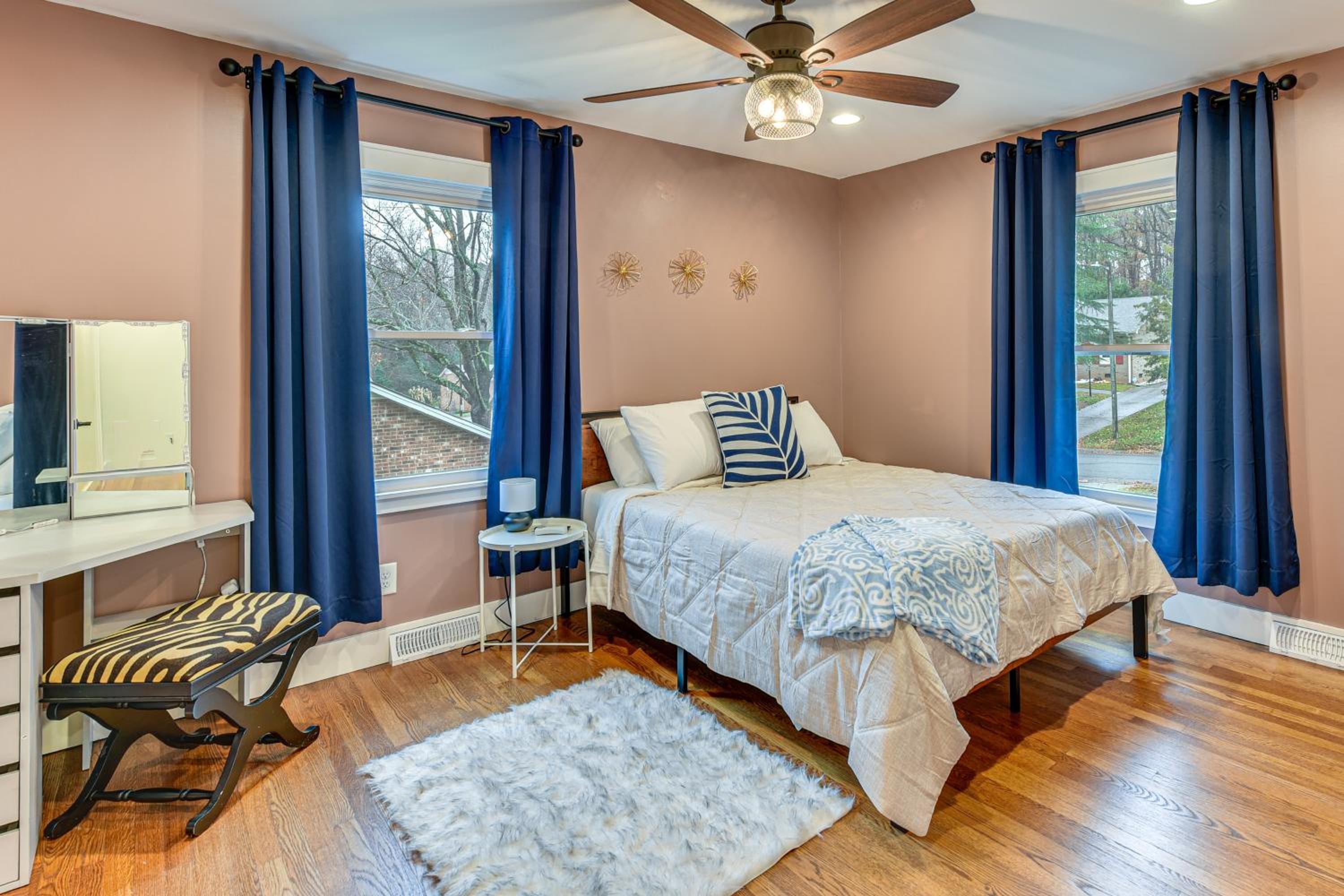 Dog-Friendly Yard, 5 Mi to Uptown Charlotte Home
