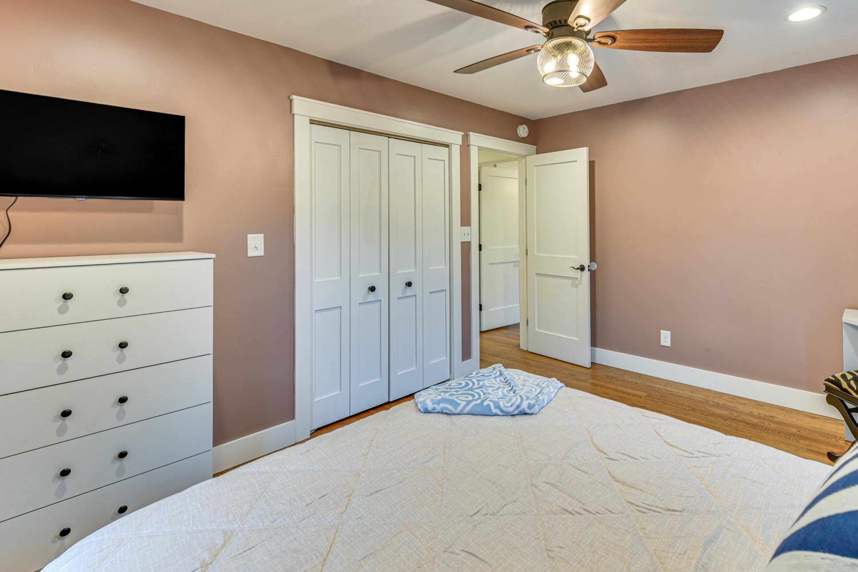 Dog-Friendly Yard, 5 Mi to Uptown Charlotte Home