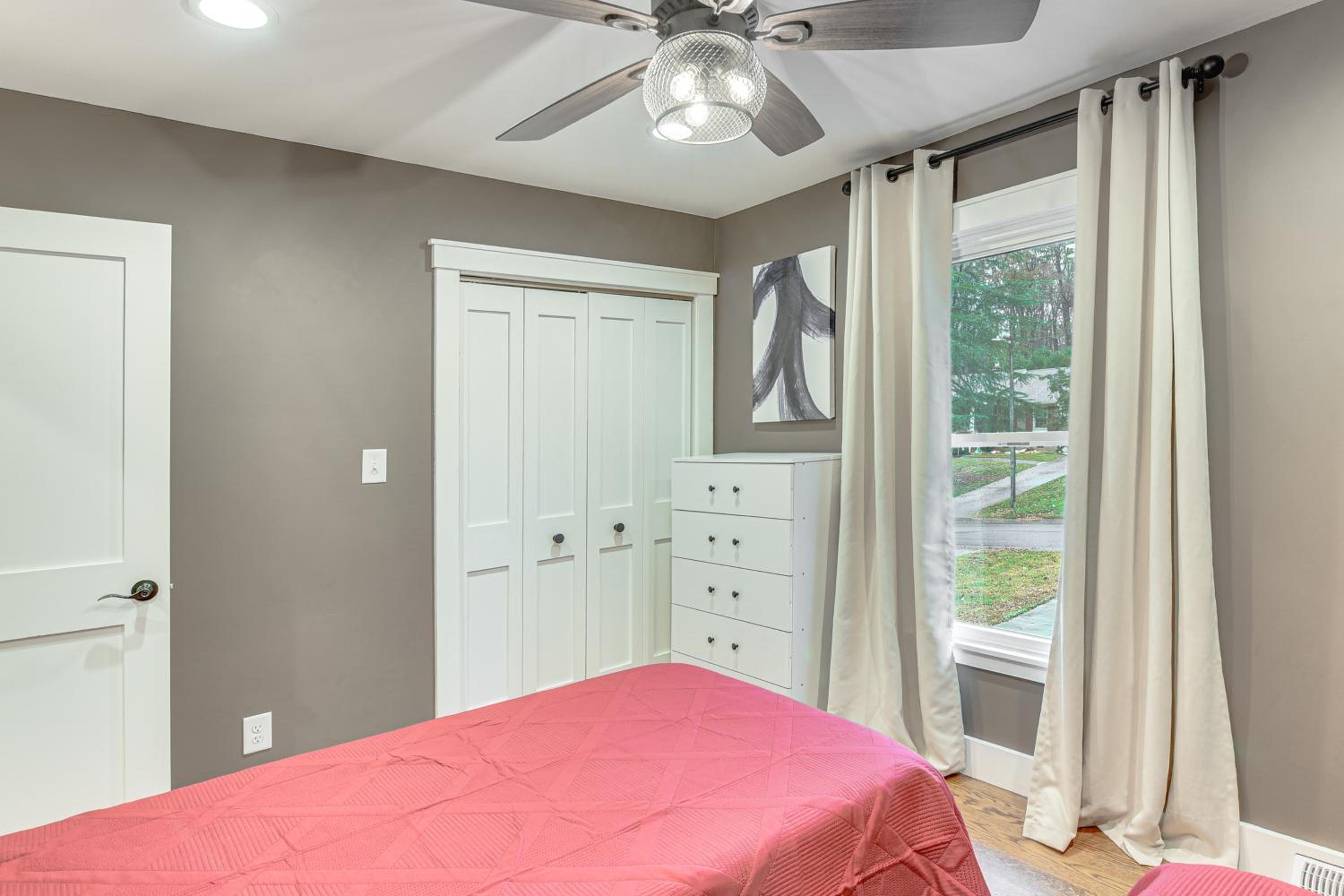 Dog-Friendly Yard, 5 Mi to Uptown Charlotte Home