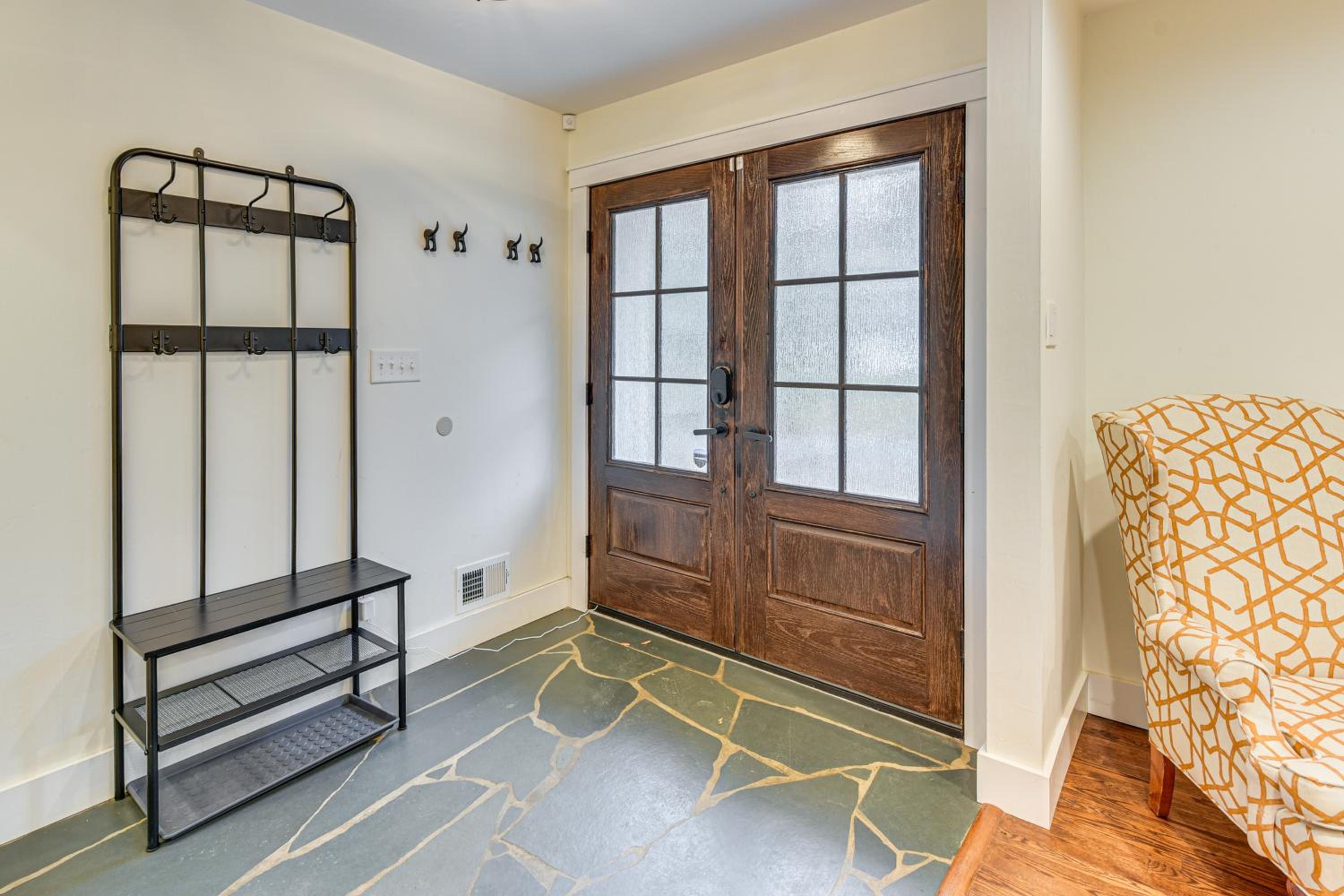 Dog-Friendly Yard, 5 Mi to Uptown Charlotte Home