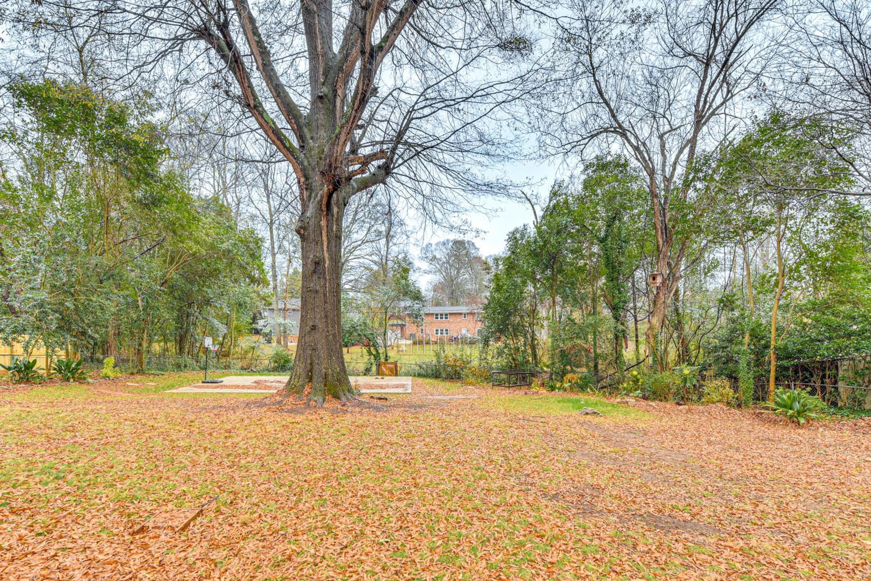 Dog-Friendly Yard, 5 Mi to Uptown Charlotte Home