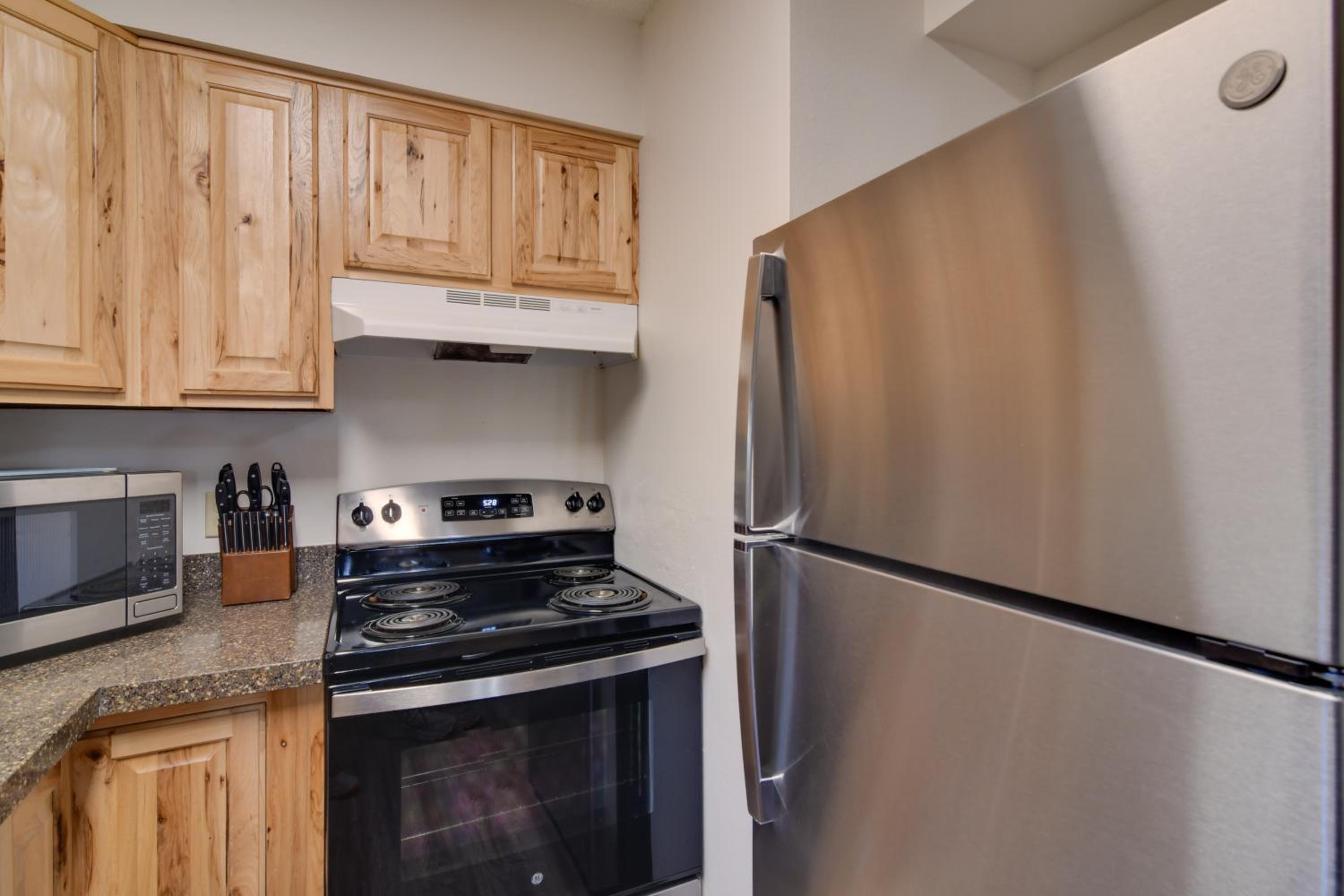 Woodsy Winter Park Condo with Pool and Hot Tub Access