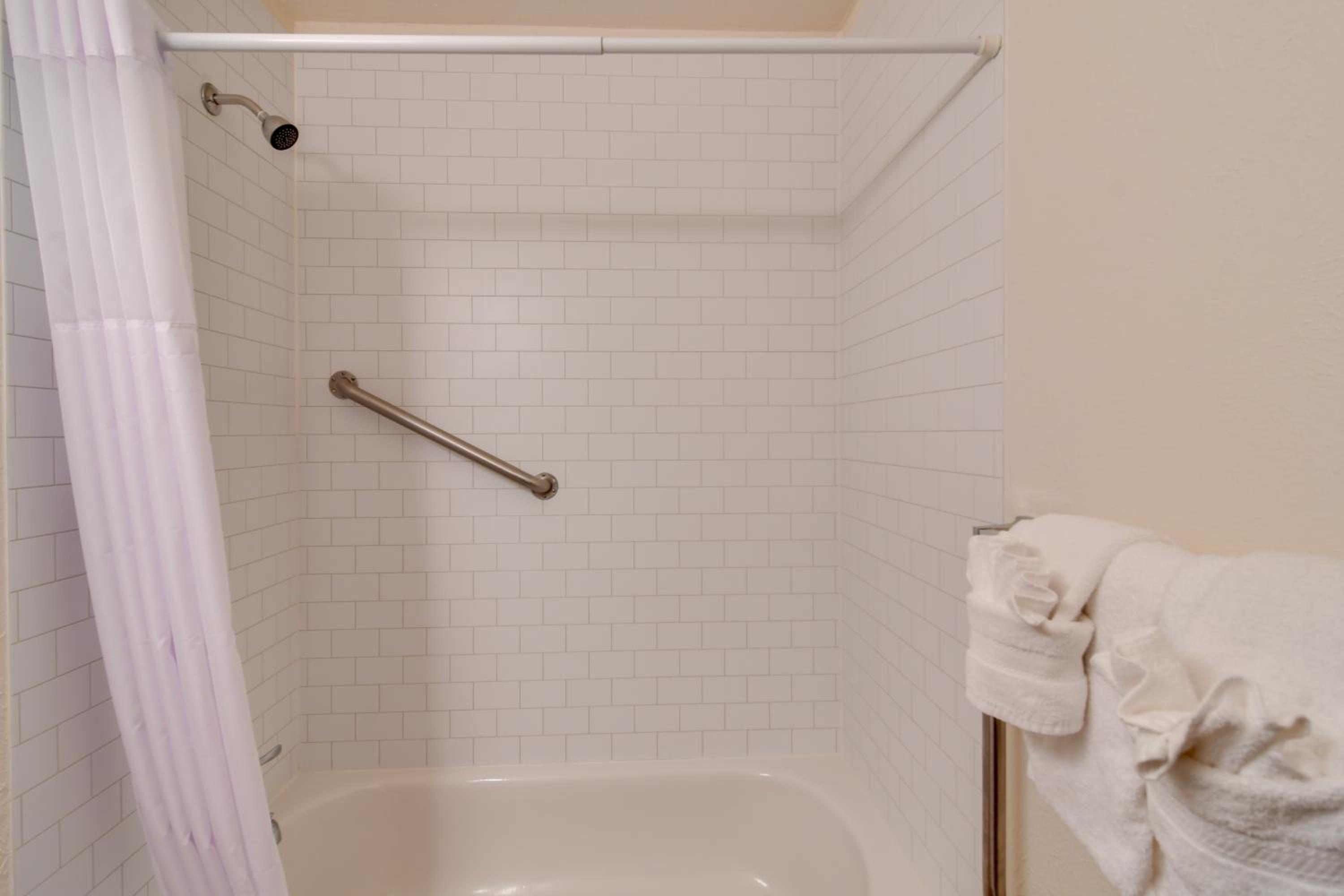 Woodsy Winter Park Condo with Pool and Hot Tub Access