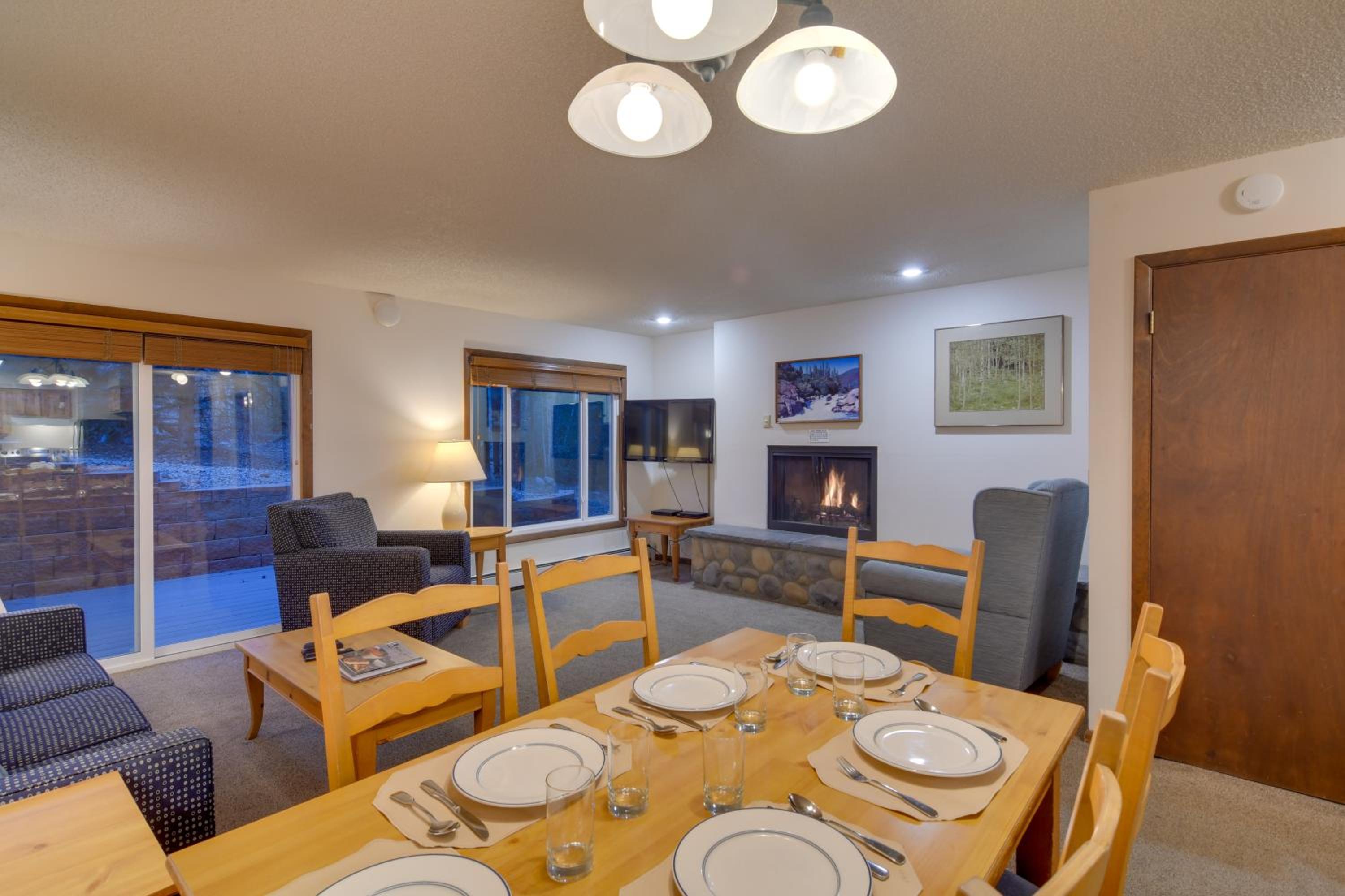 Shuttle to Winter Park Resort! Group Condo with Pool