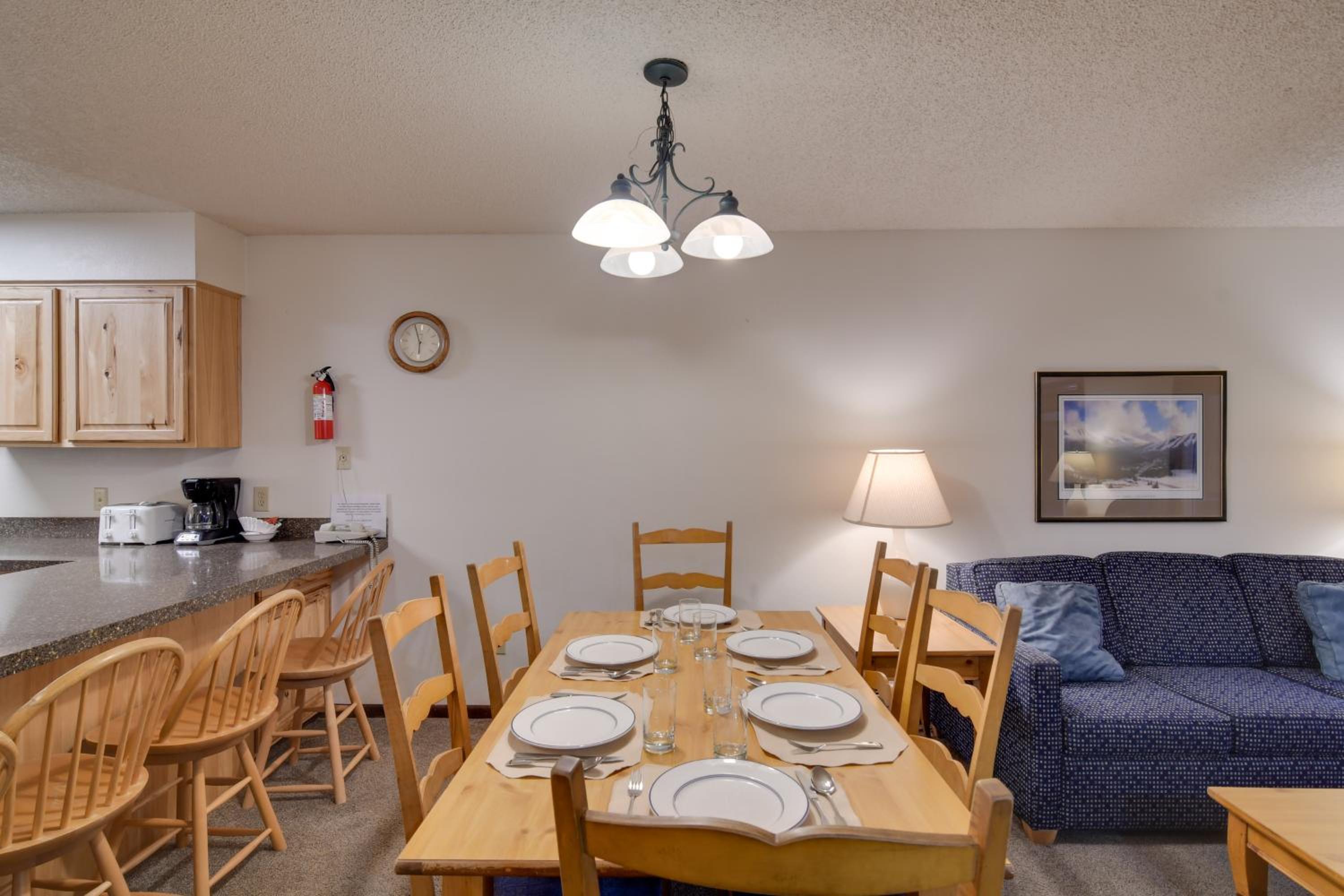 Shuttle to Winter Park Resort! Group Condo with Pool
