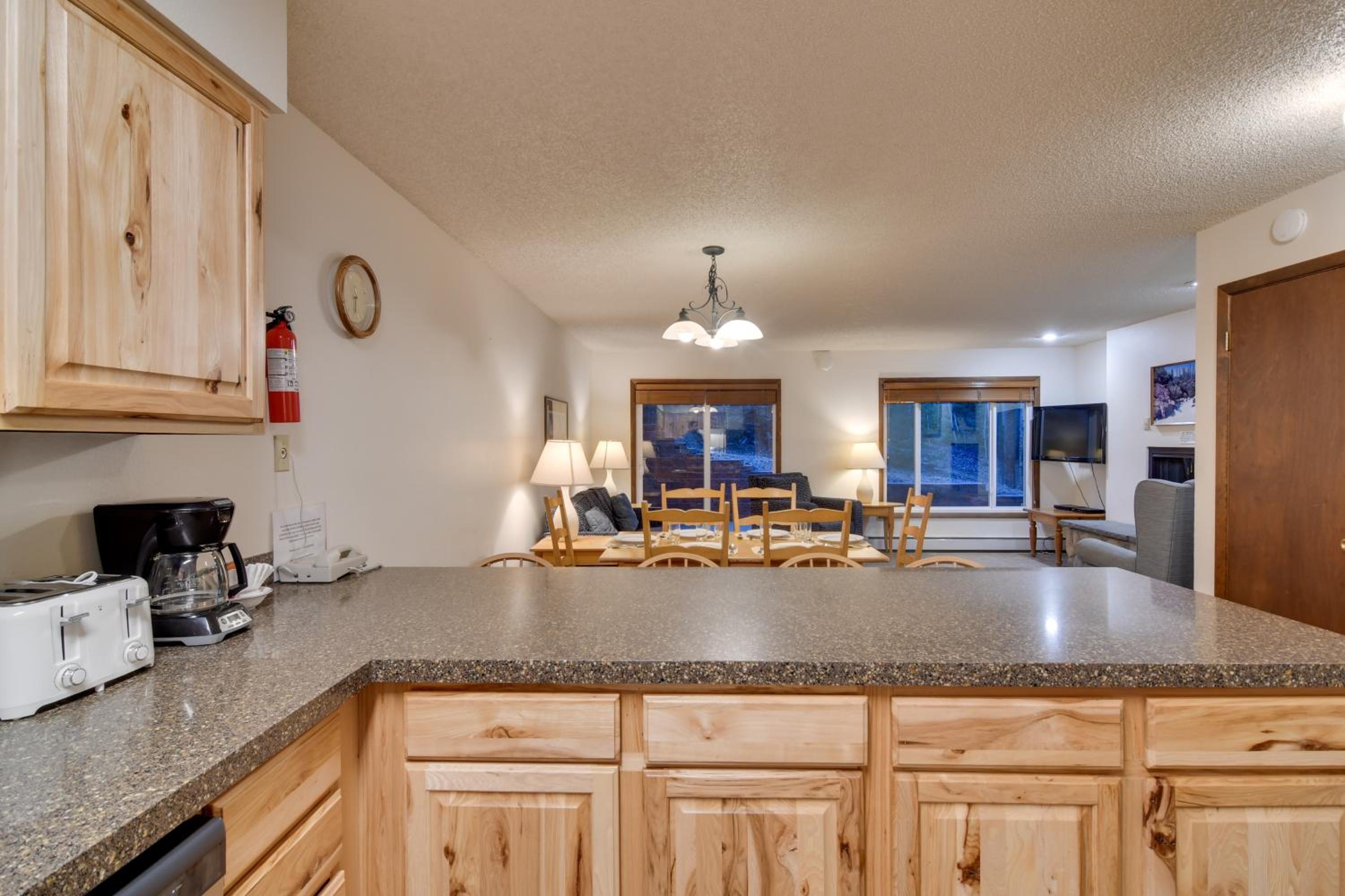 Shuttle to Winter Park Resort! Group Condo with Pool