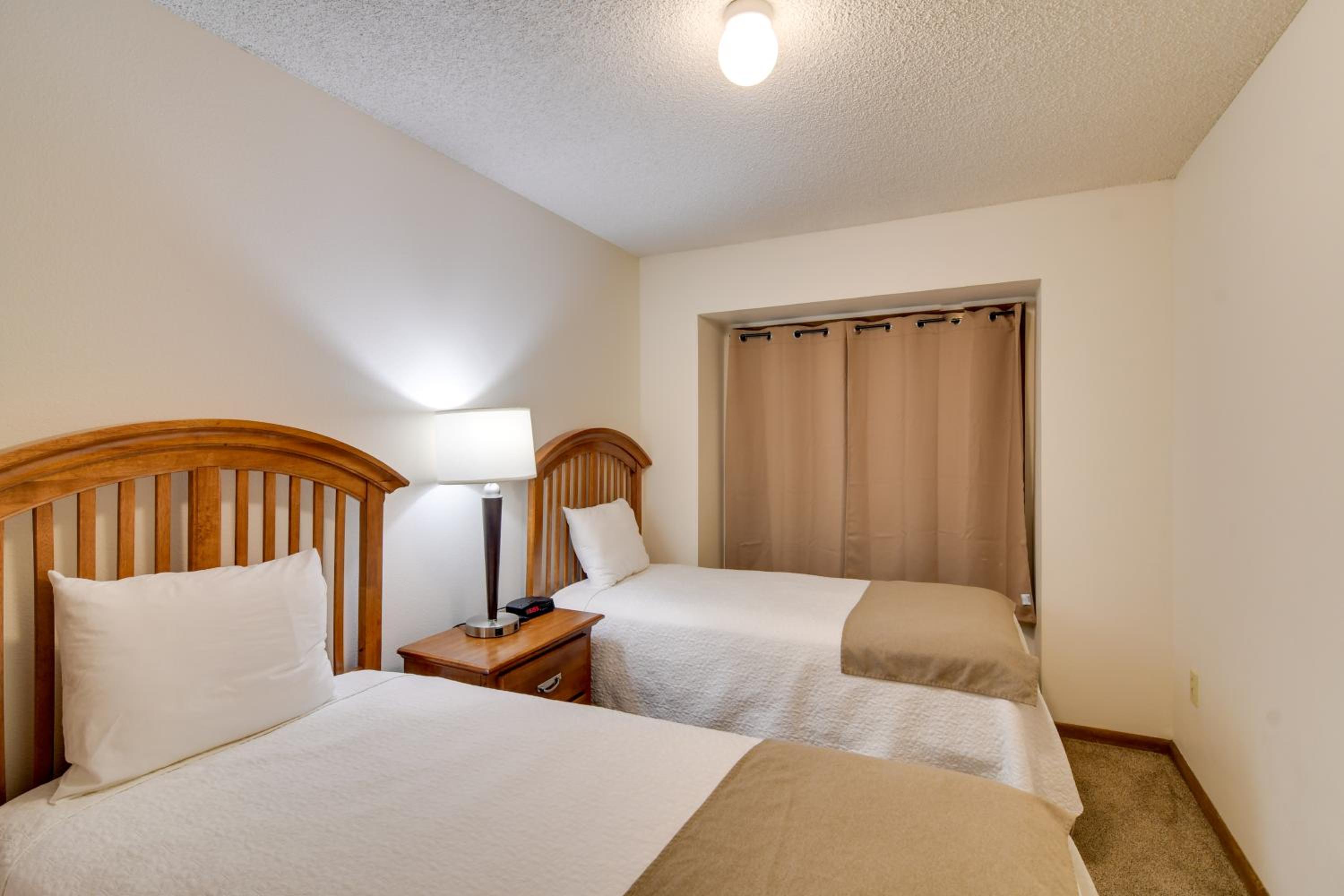 Shuttle to Winter Park Resort! Group Condo with Pool