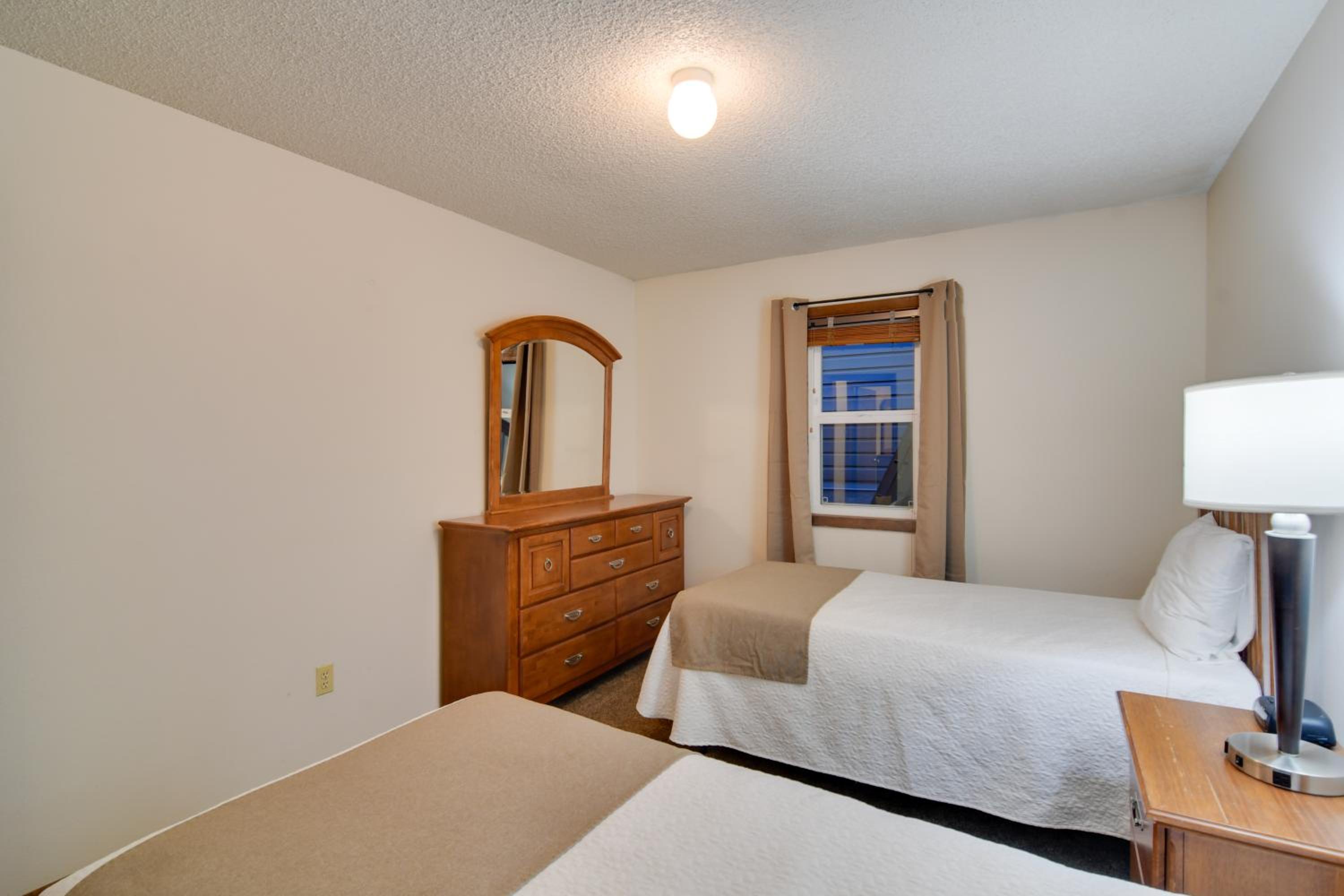 Shuttle to Winter Park Resort! Group Condo with Pool