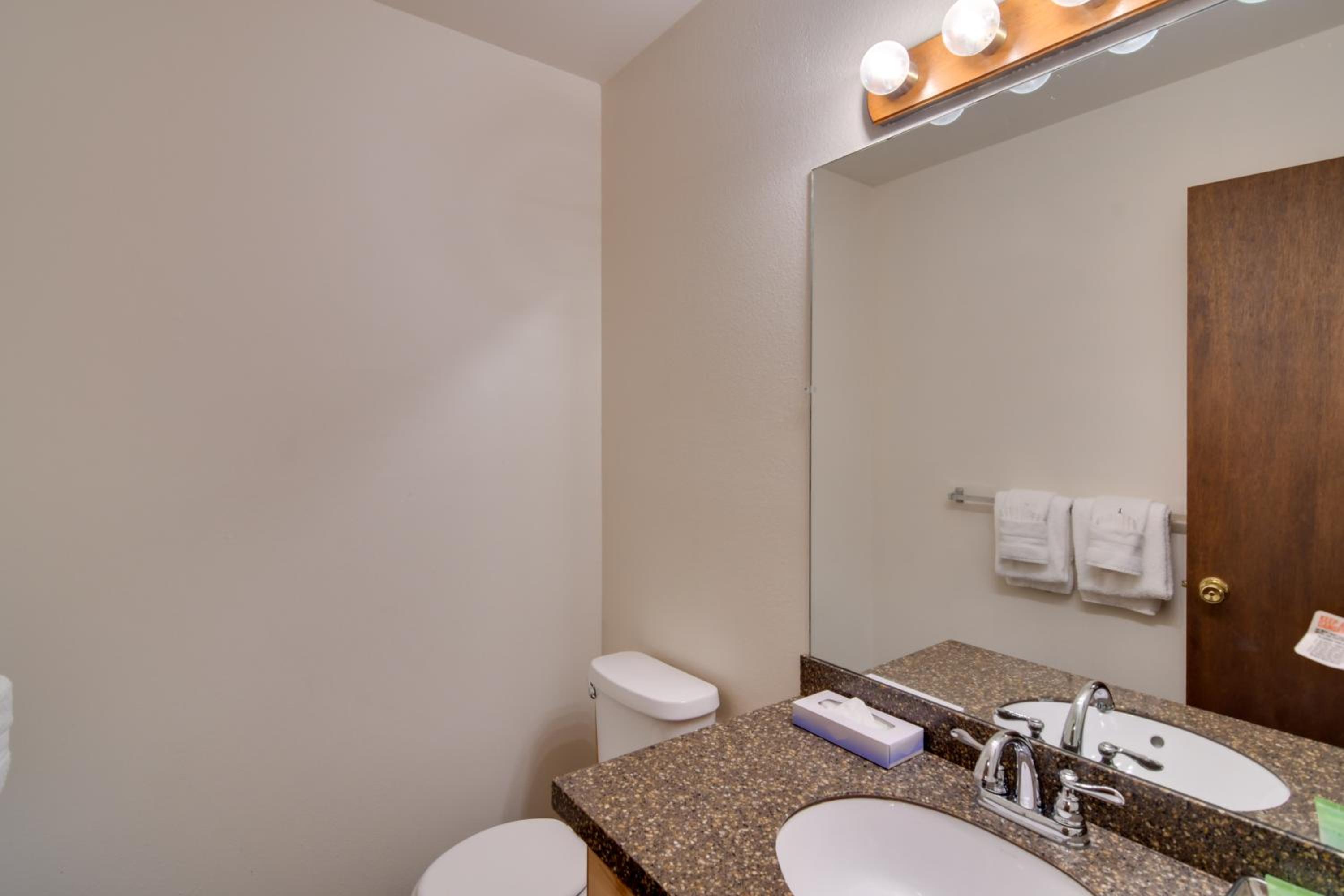 Shuttle to Winter Park Resort! Group Condo with Pool
