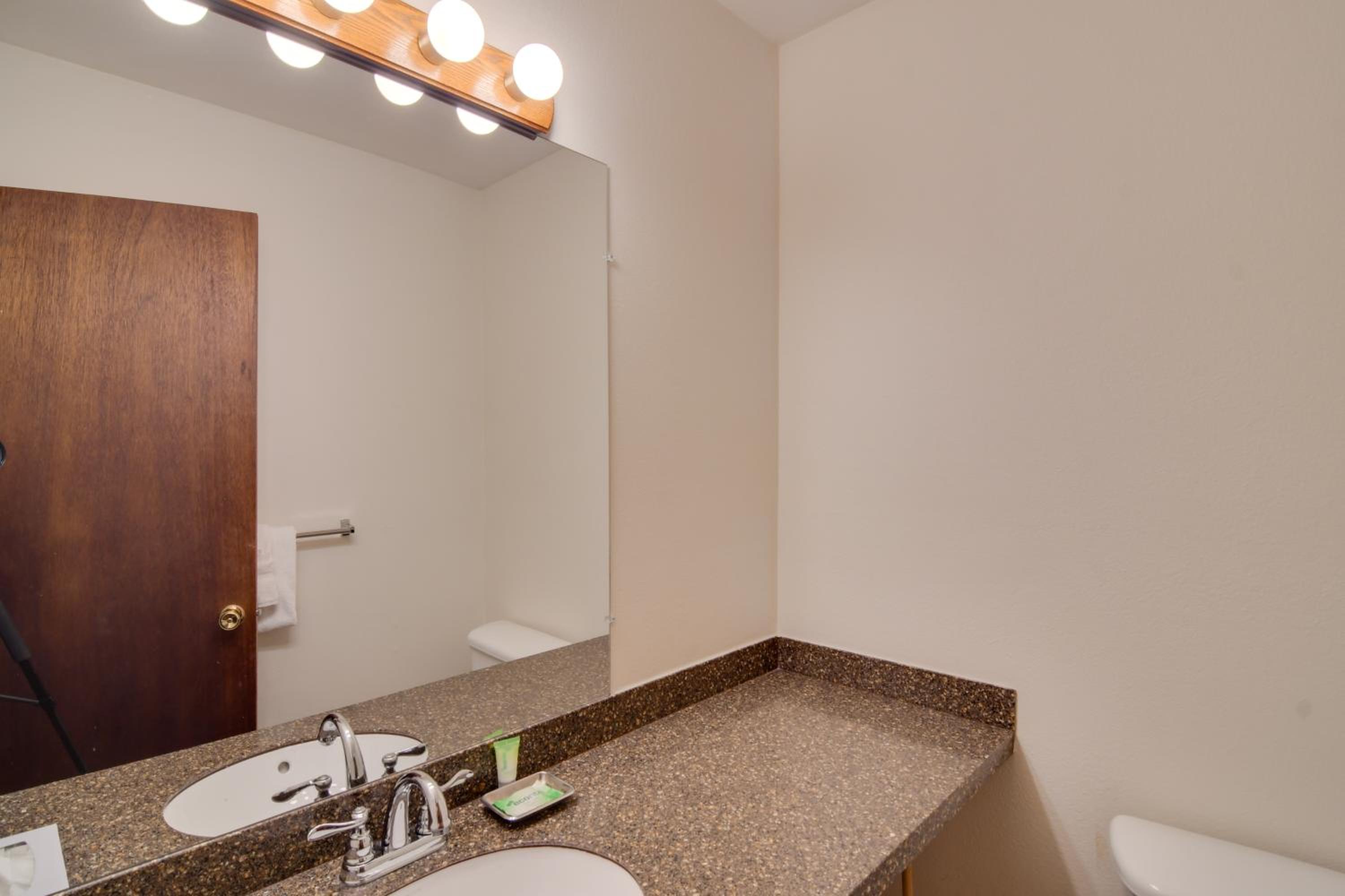 Shuttle to Winter Park Resort! Group Condo with Pool