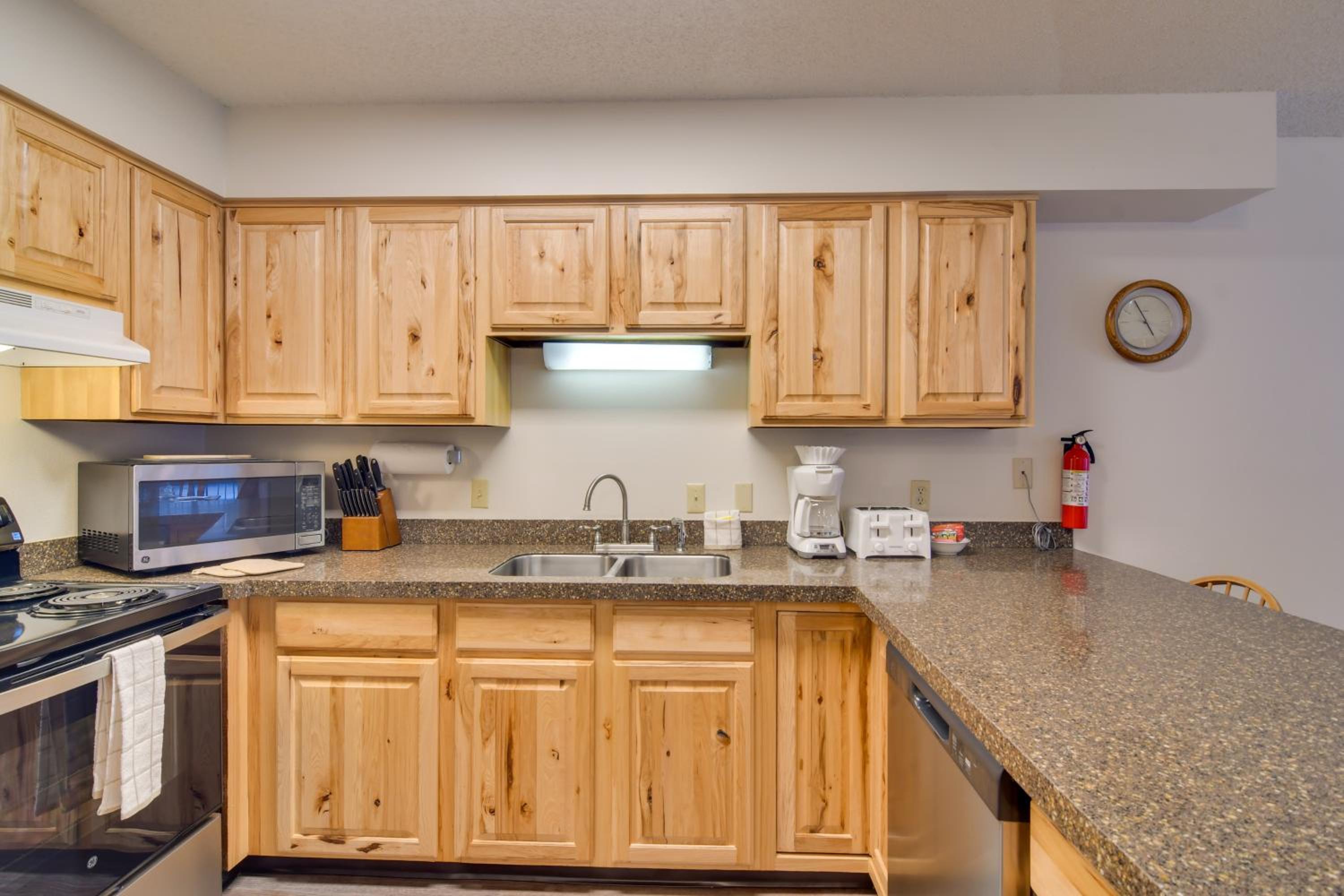 Ski, Soak and Chill! Pool-View Winter Park Condo