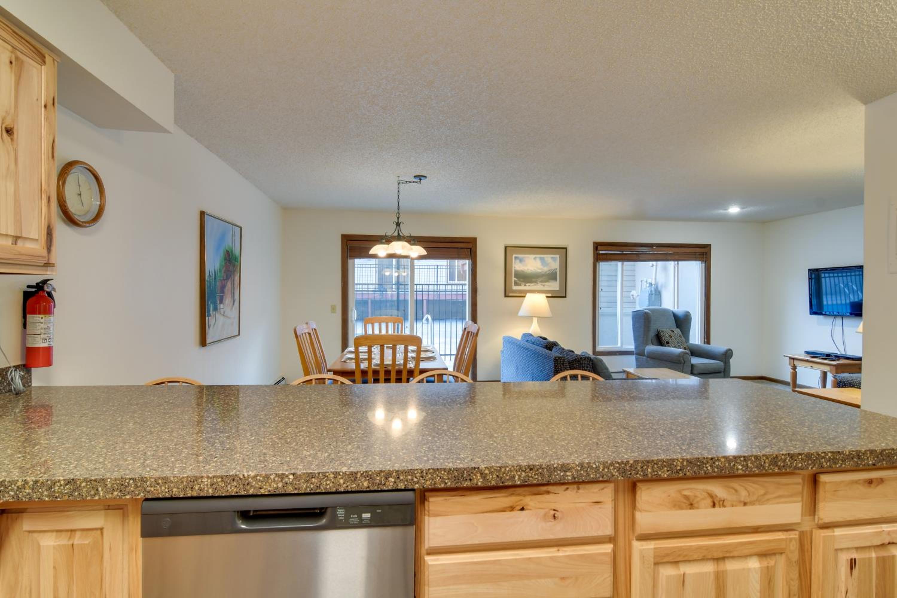 Ski, Soak and Chill! Pool-View Winter Park Condo