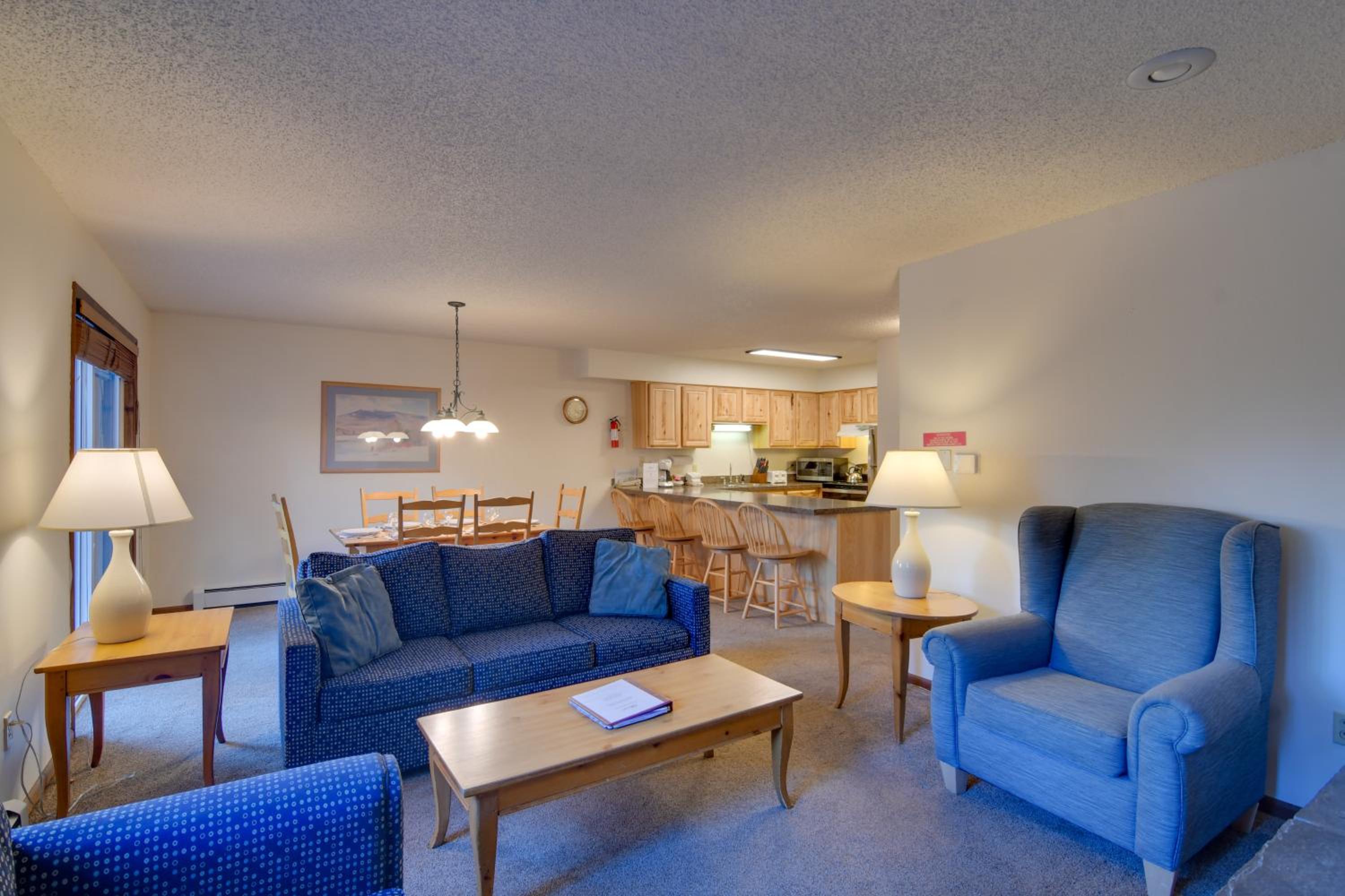 3 Mi to Skiing Walkable Dtwn Winter Park Condo!