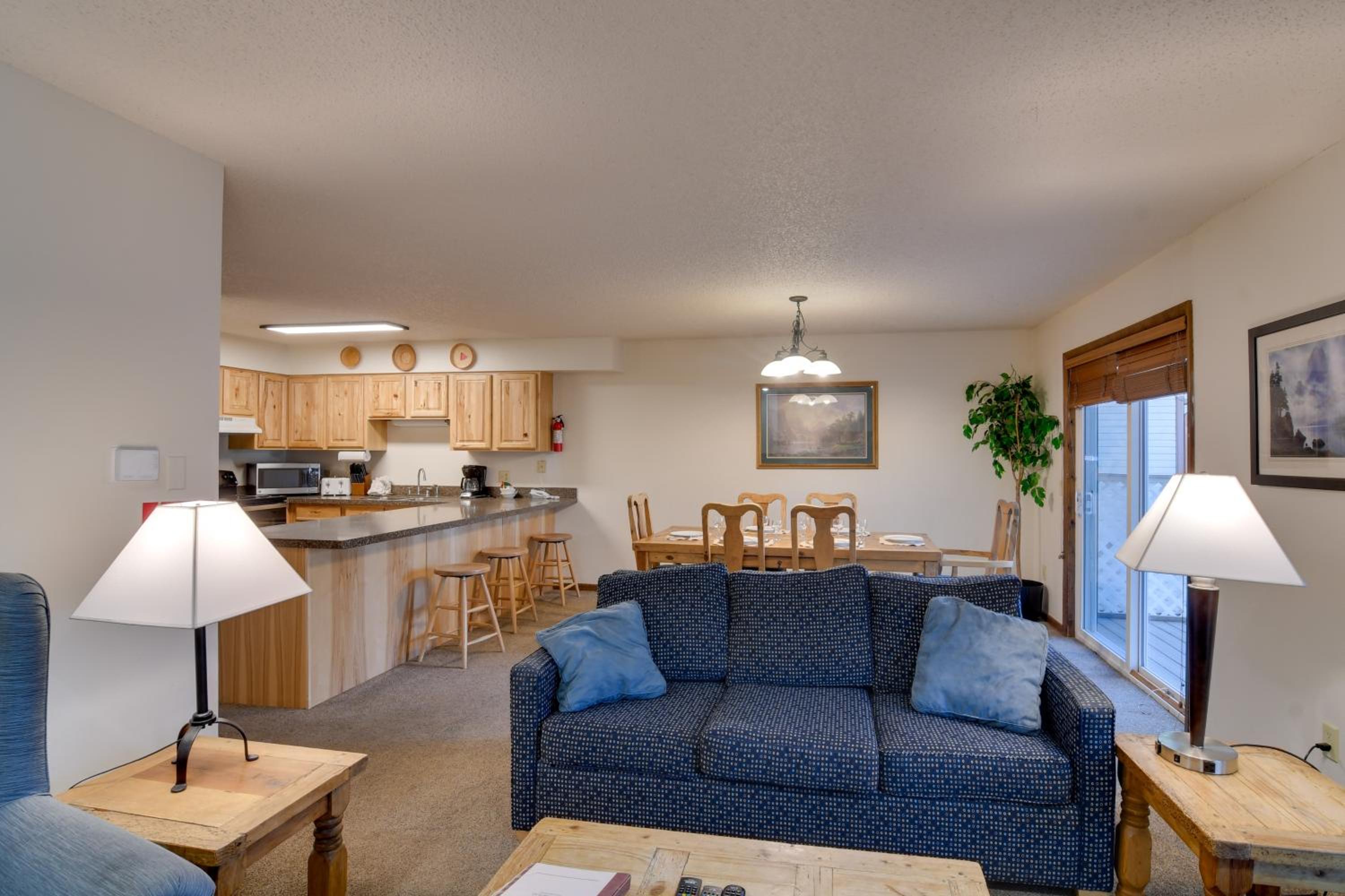 Hot Tub and Heated Pool! Ski Retreat in Winter Park
