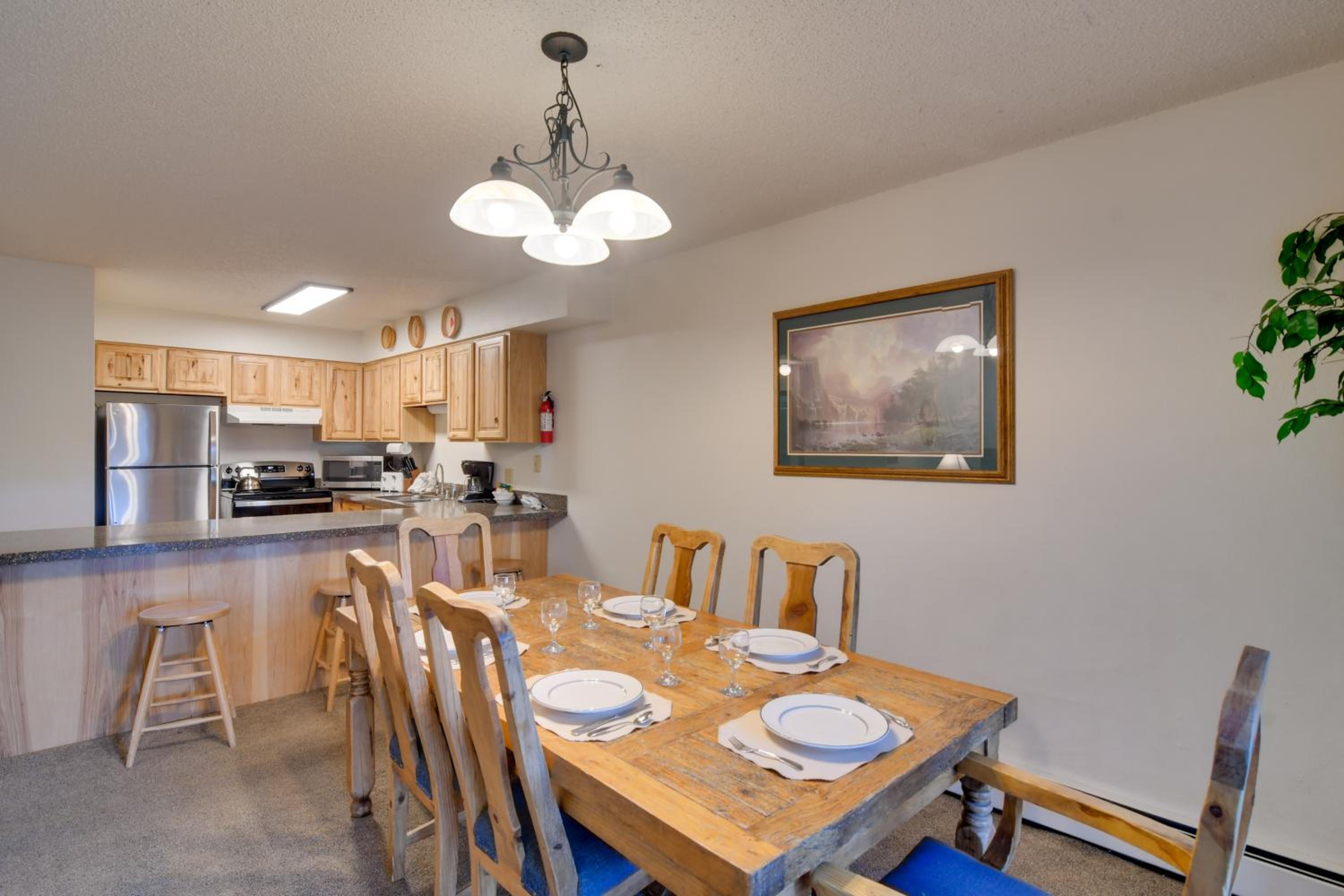 Hot Tub and Heated Pool! Ski Retreat in Winter Park