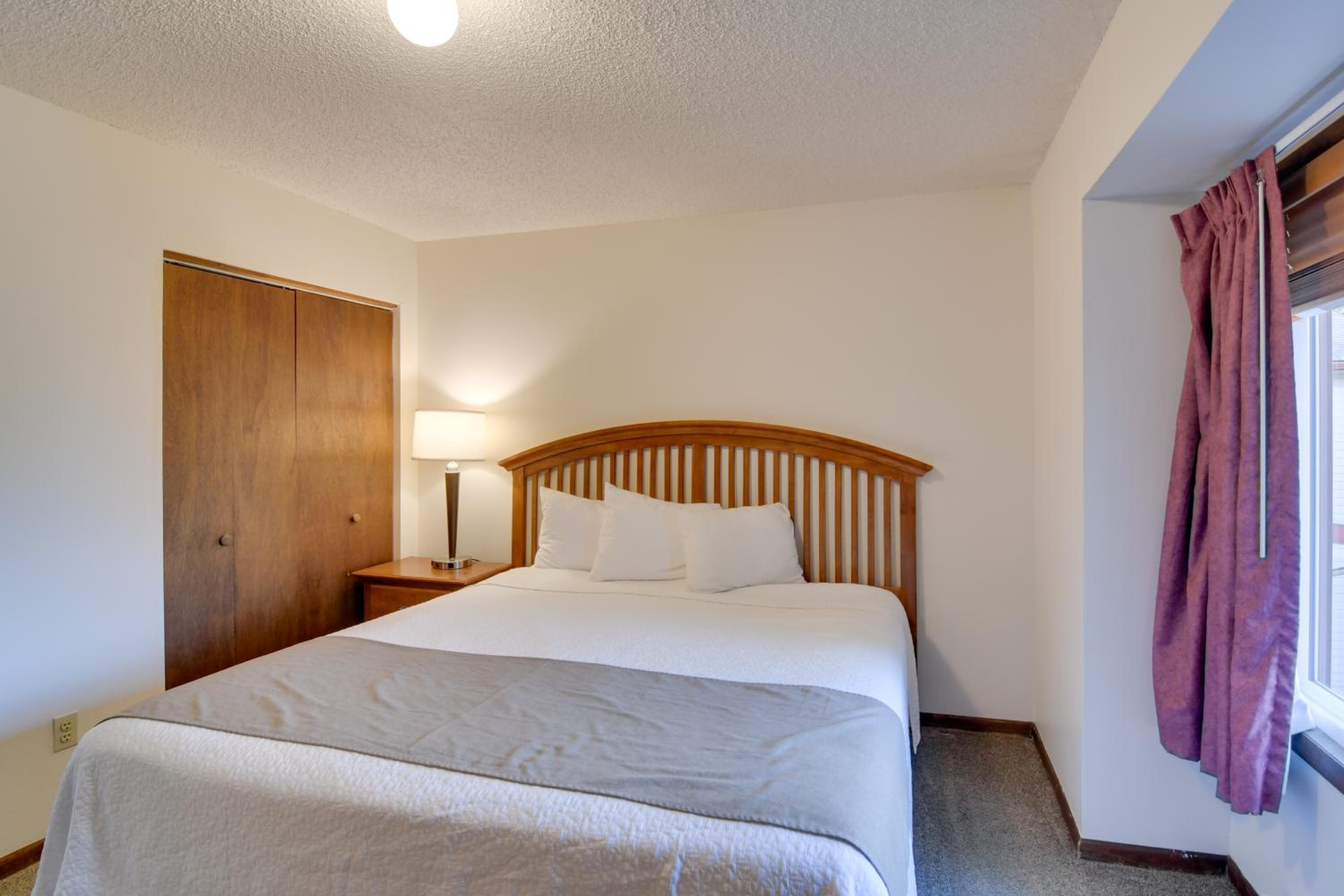 Hot Tub and Heated Pool! Ski Retreat in Winter Park