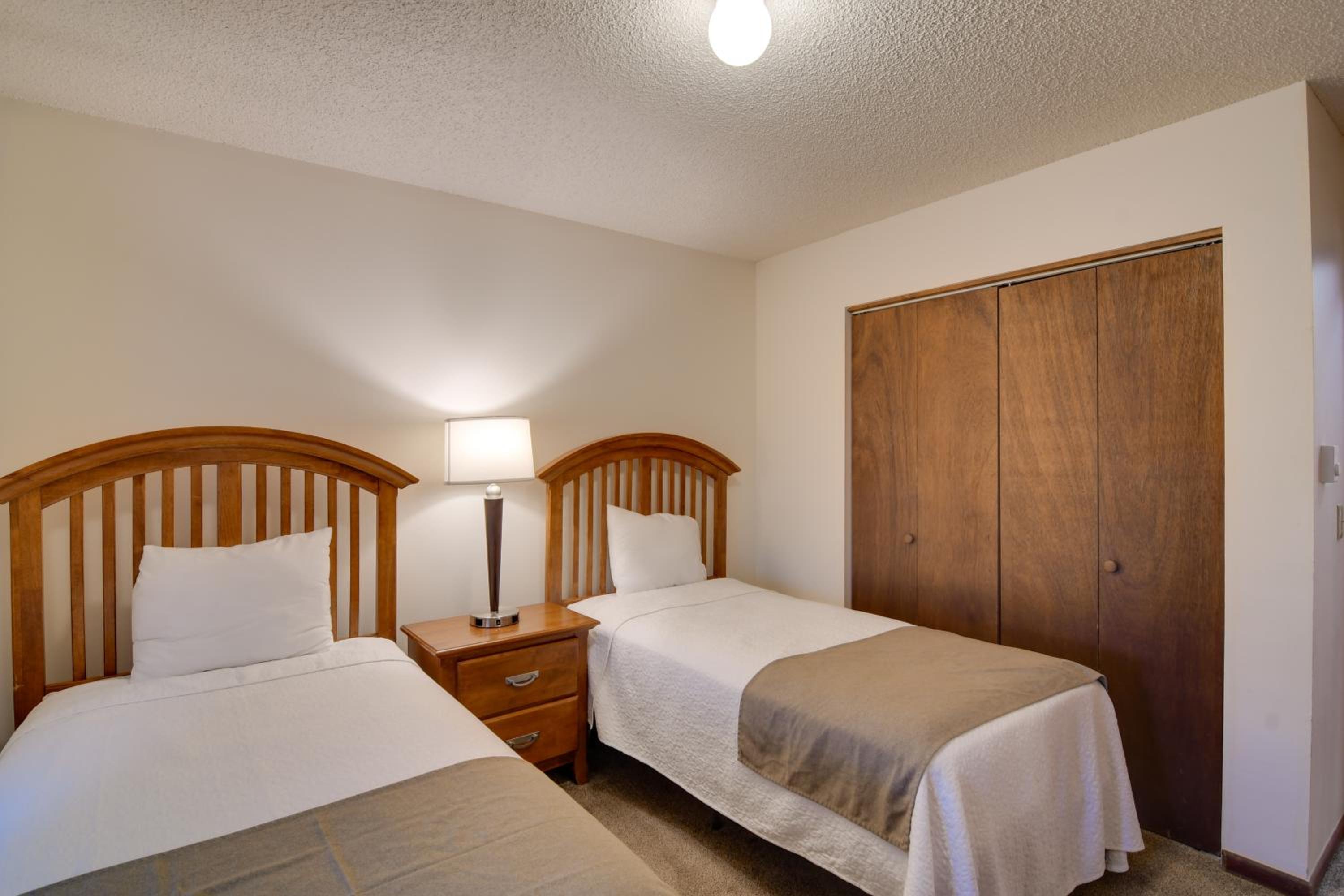 Hot Tub and Heated Pool! Ski Retreat in Winter Park