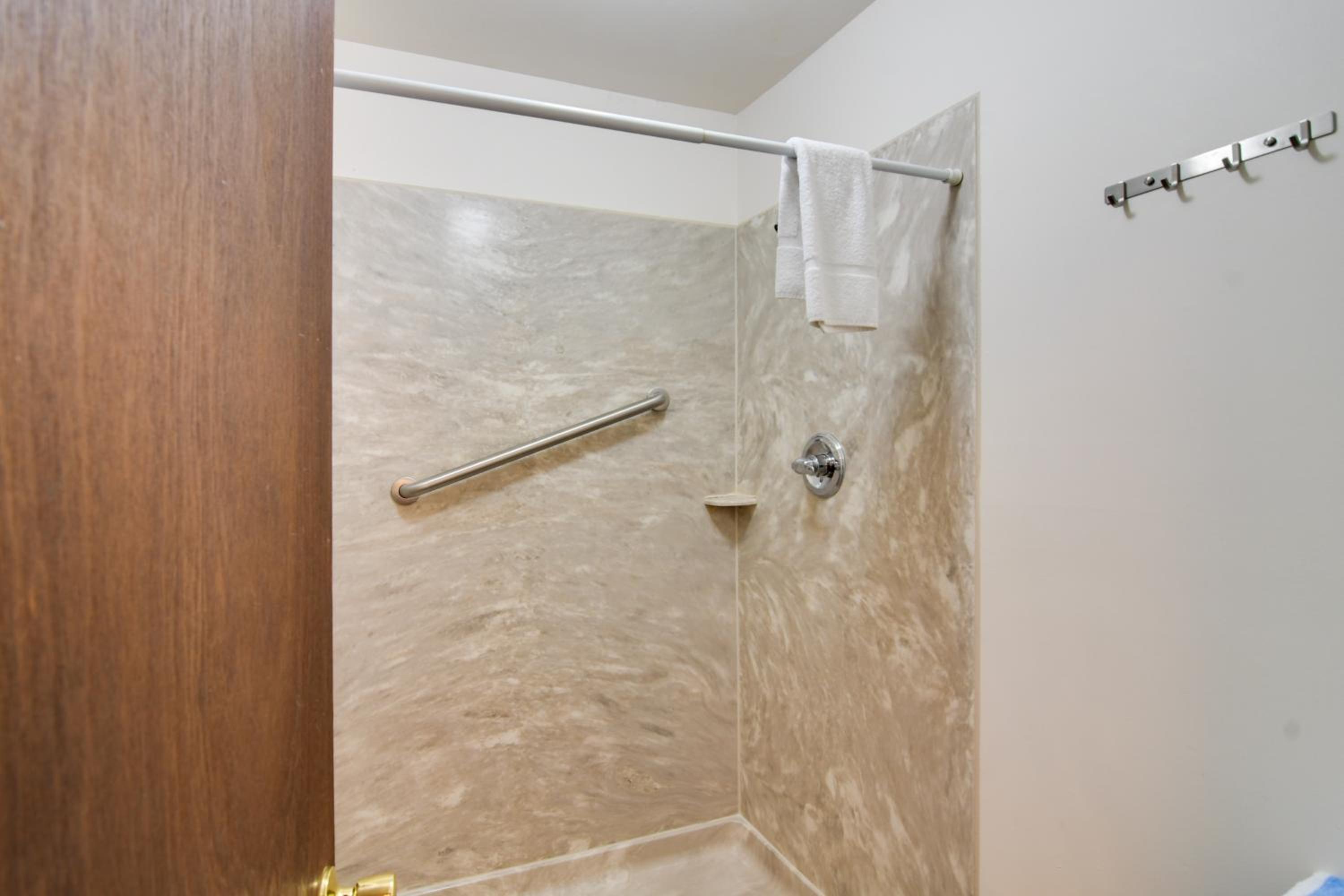 Hot Tub and Heated Pool! Ski Retreat in Winter Park