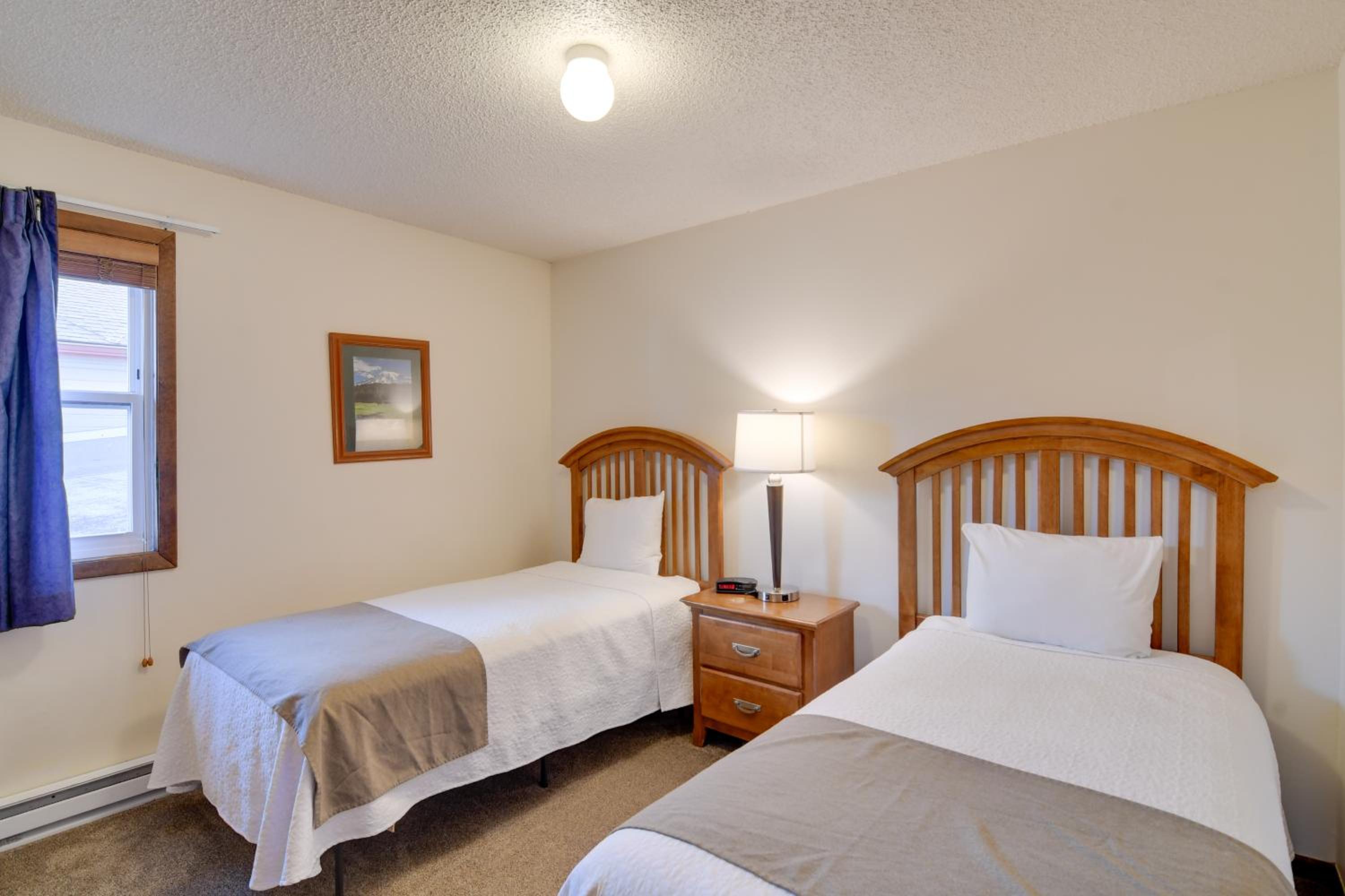 Hot Tub and Heated Pool! Ski Retreat in Winter Park