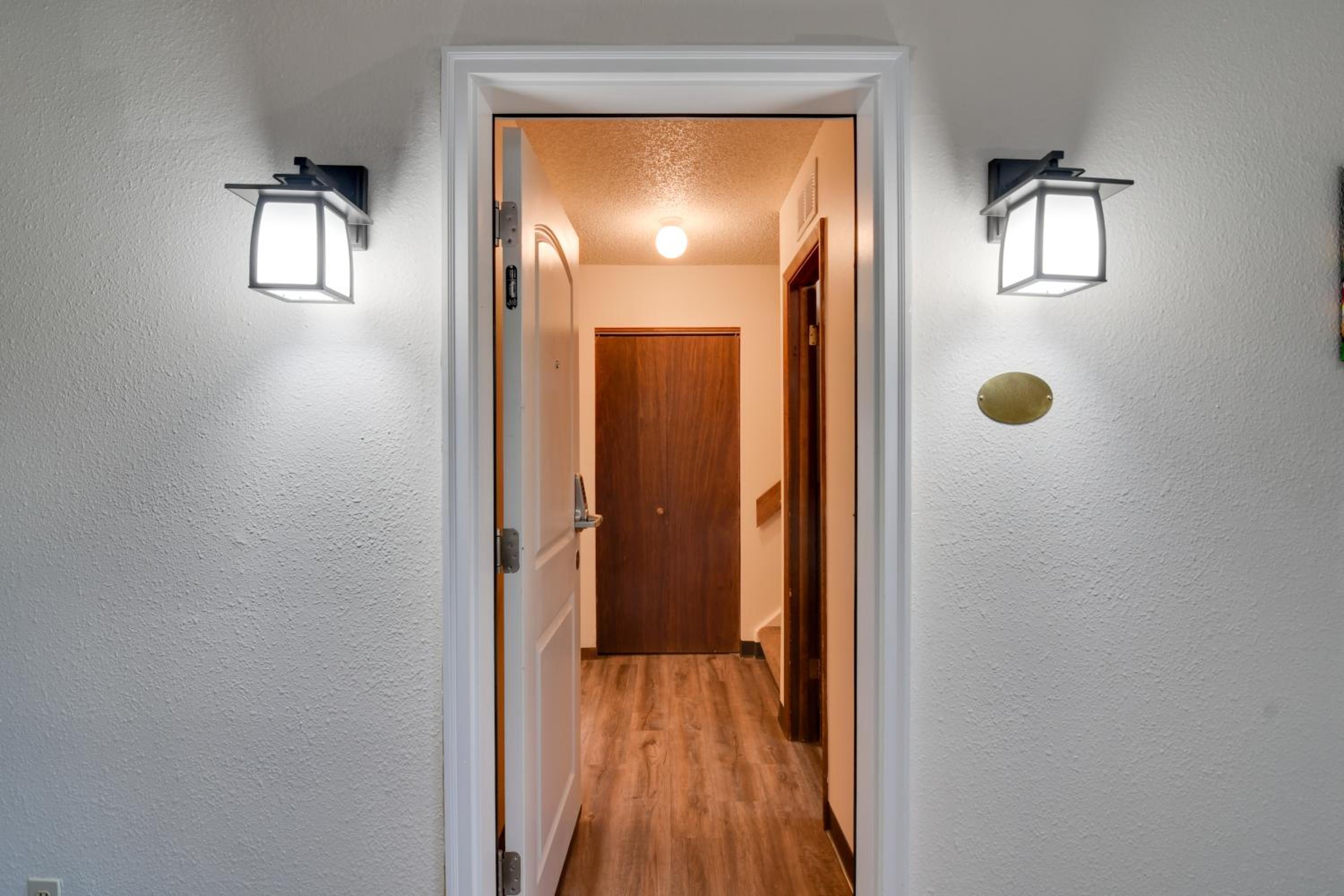Hot Tub and Heated Pool! Ski Retreat in Winter Park