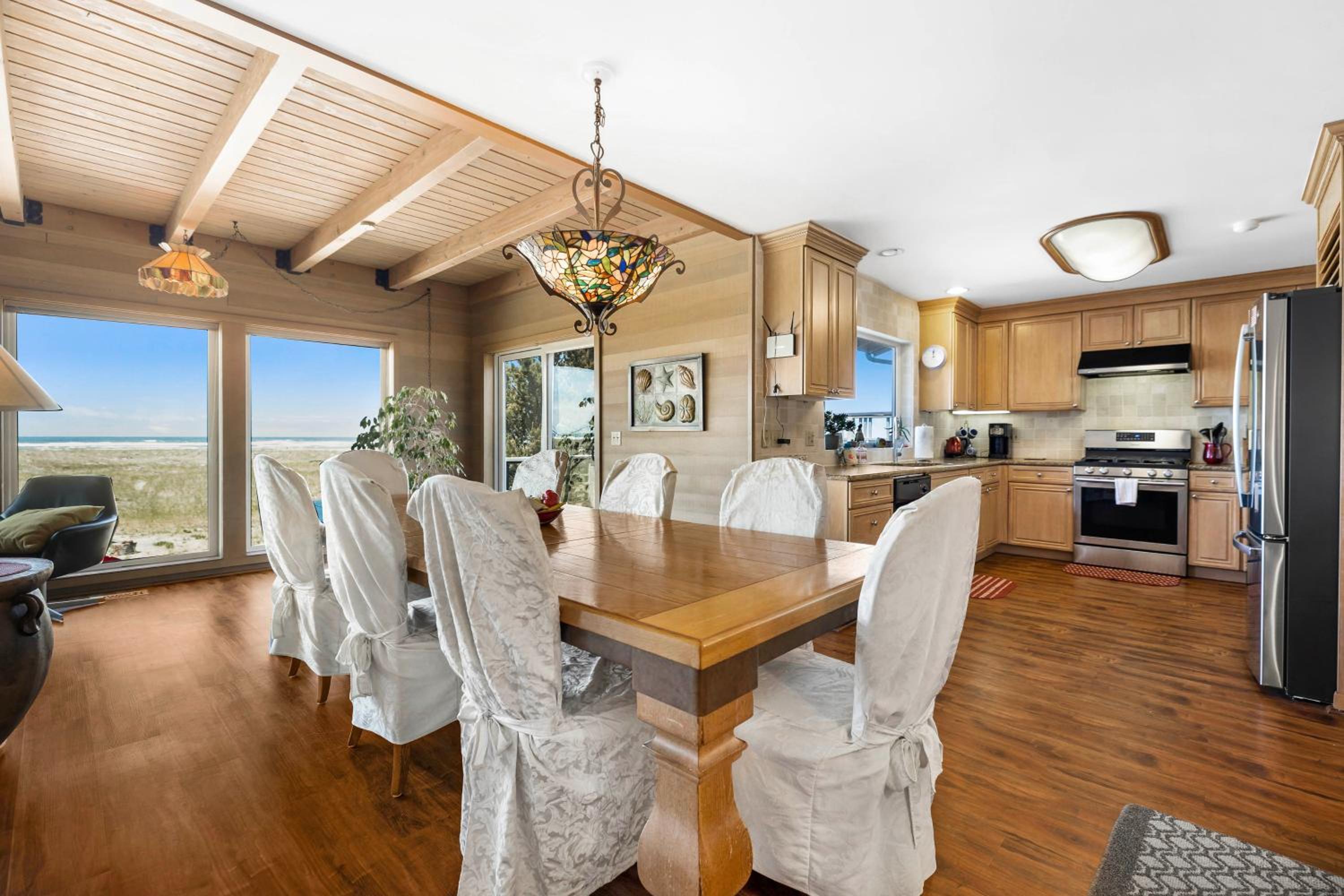Fantastic Beach View! Oregon Escape with Game Room