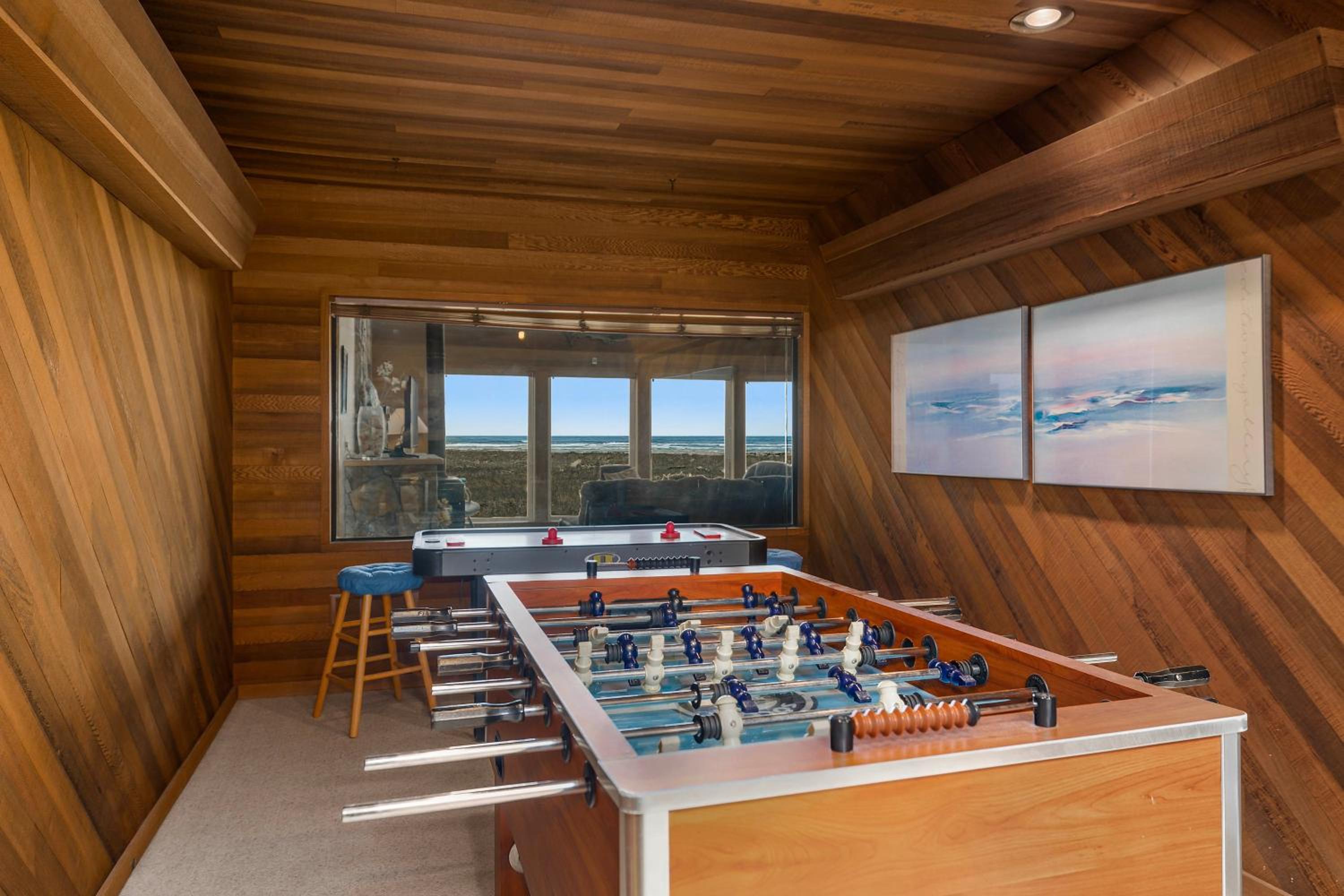 Fantastic Beach View! Oregon Escape with Game Room