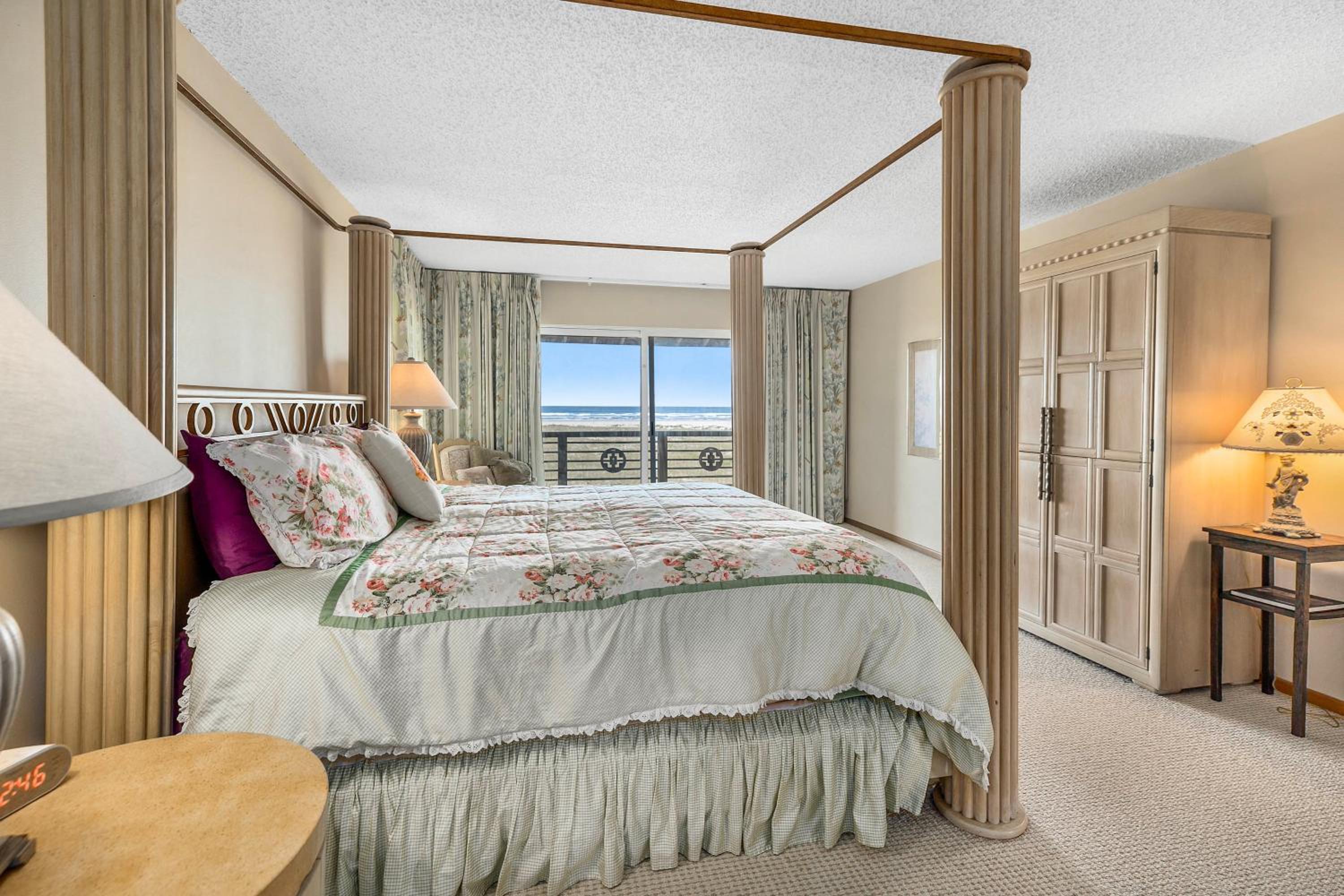Fantastic Beach View! Oregon Escape with Game Room
