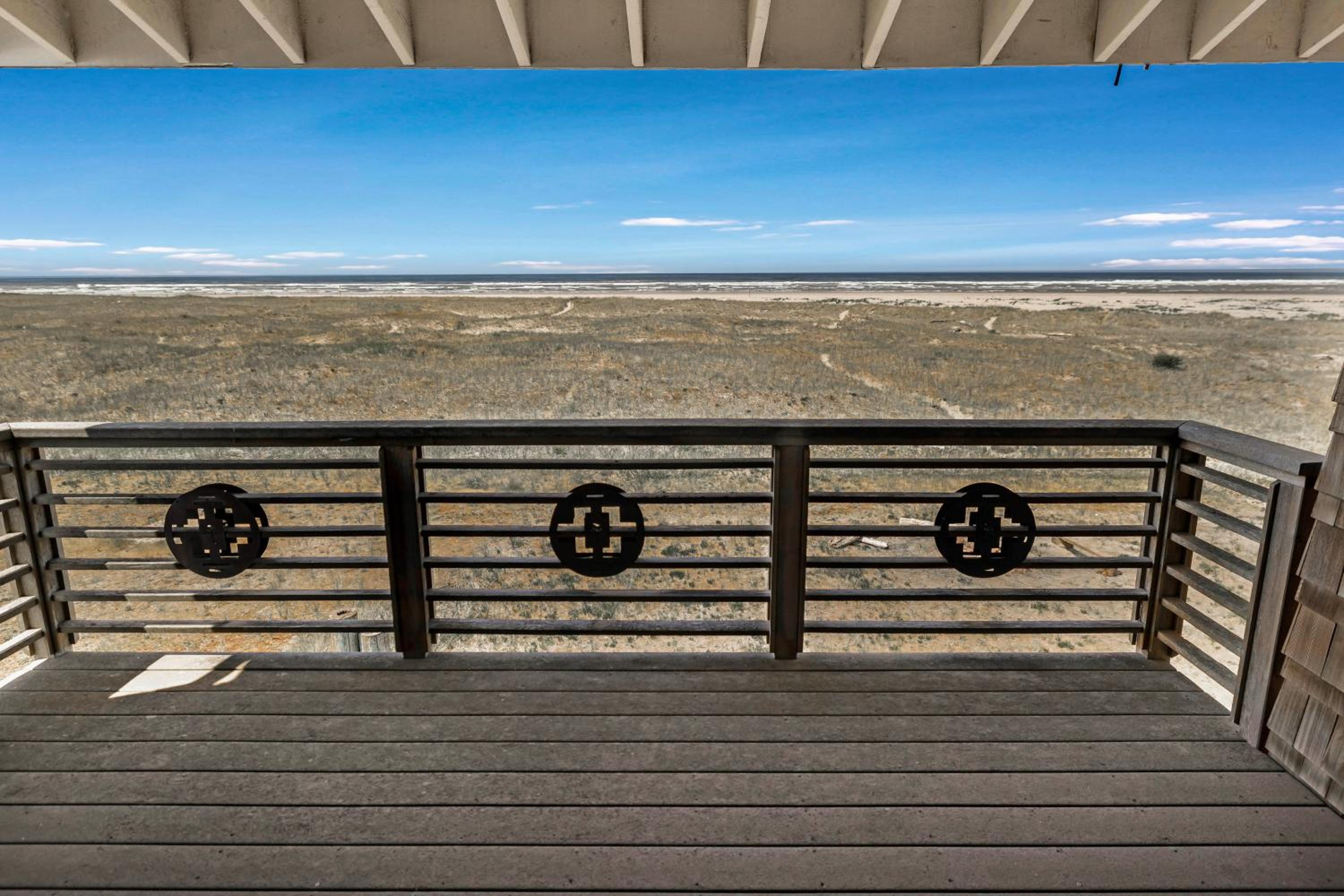 Fantastic Beach View! Oregon Escape with Game Room