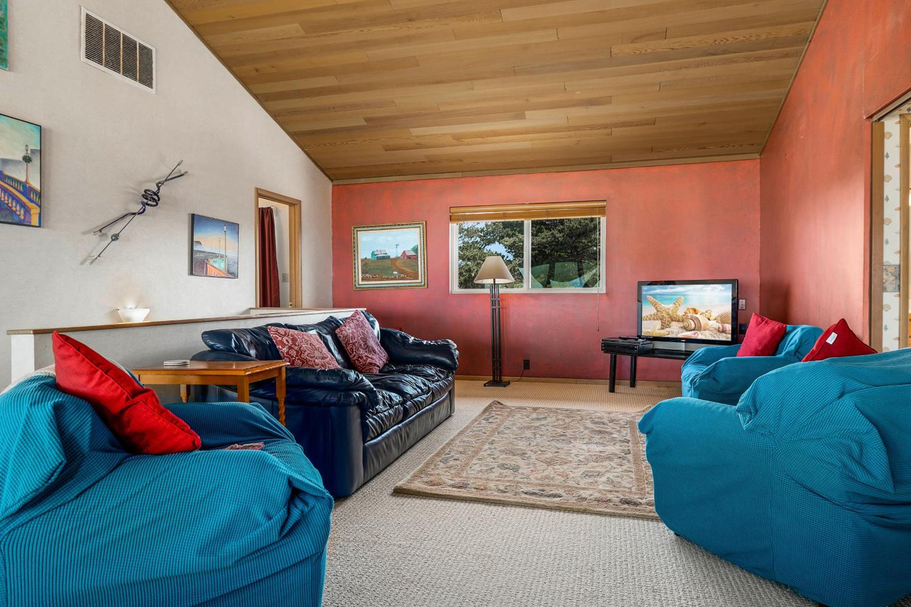 Fantastic Beach View! Oregon Escape with Game Room