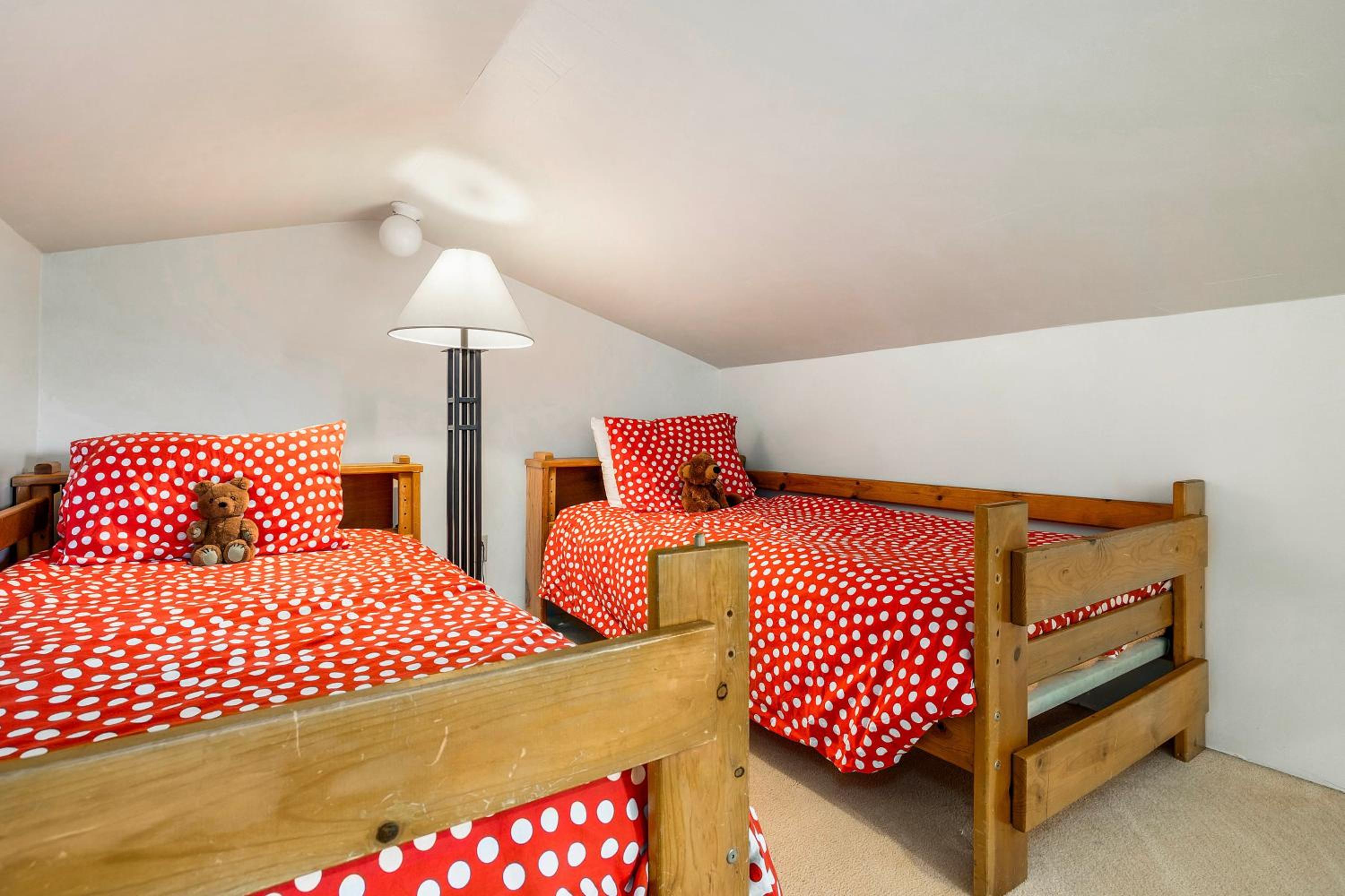 Fantastic Beach View! Oregon Escape with Game Room
