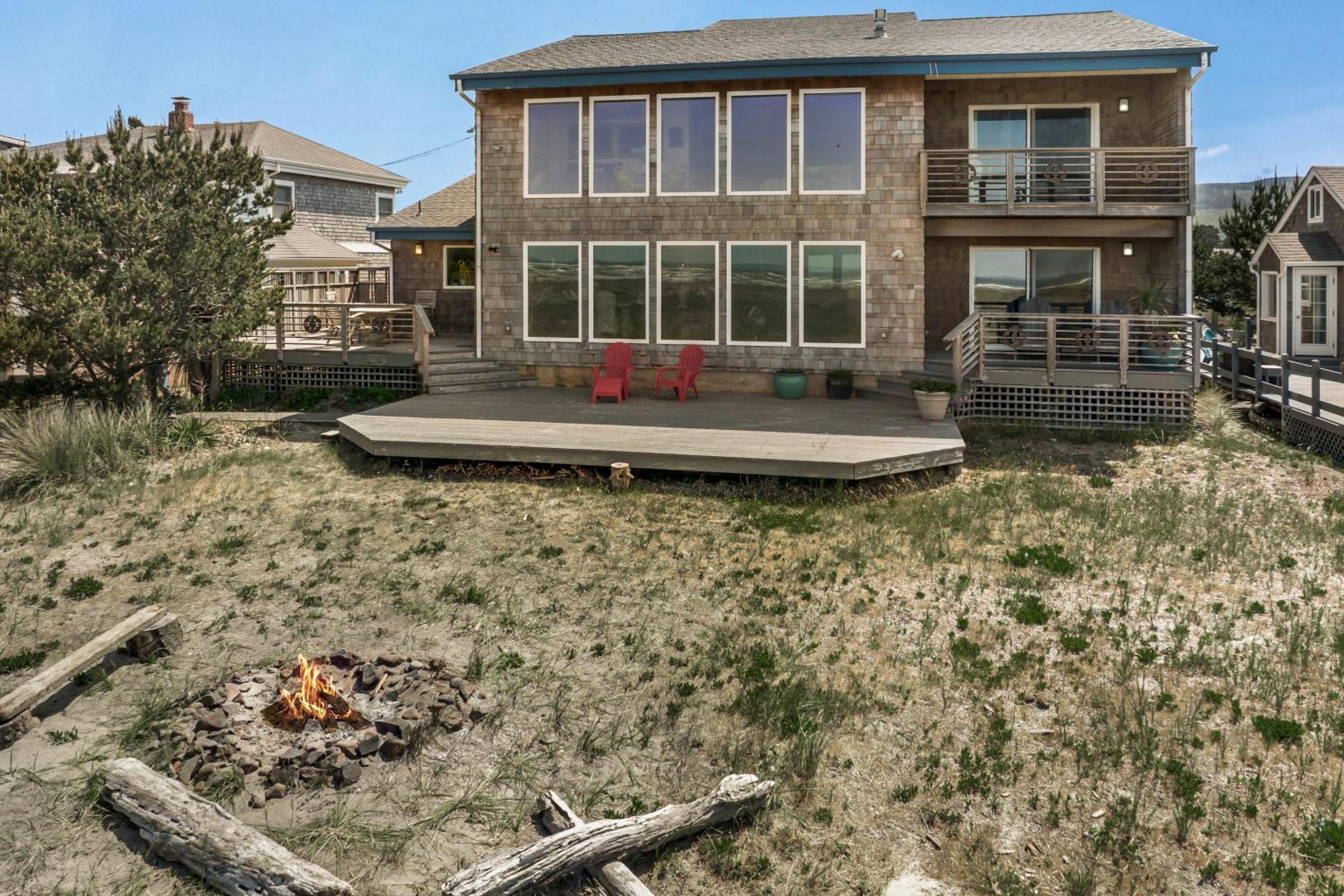 Fantastic Beach View! Oregon Escape with Game Room