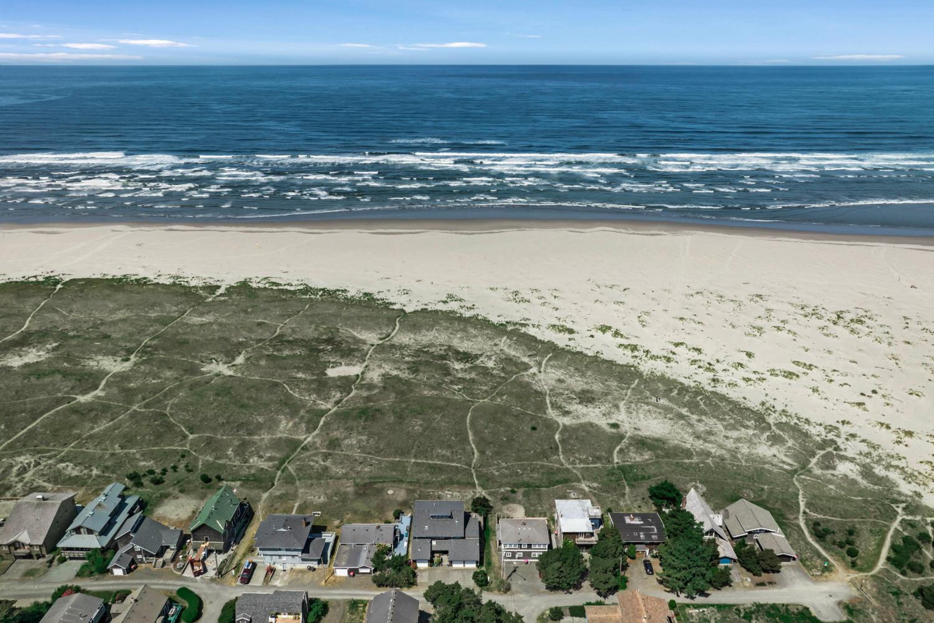 Fantastic Beach View! Oregon Escape with Game Room