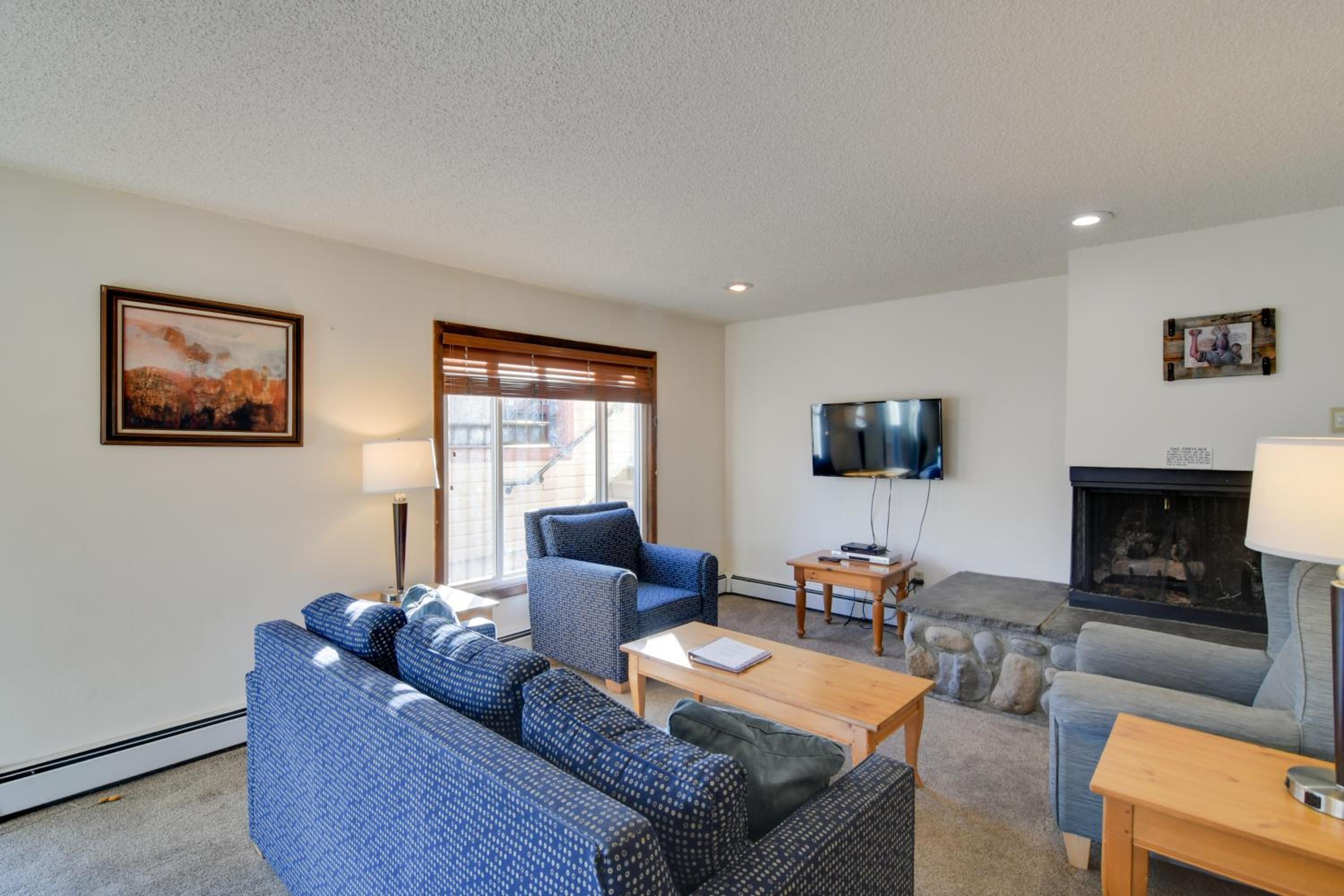 Ski and Hike! Easy Adventuring at Winter Park Condo