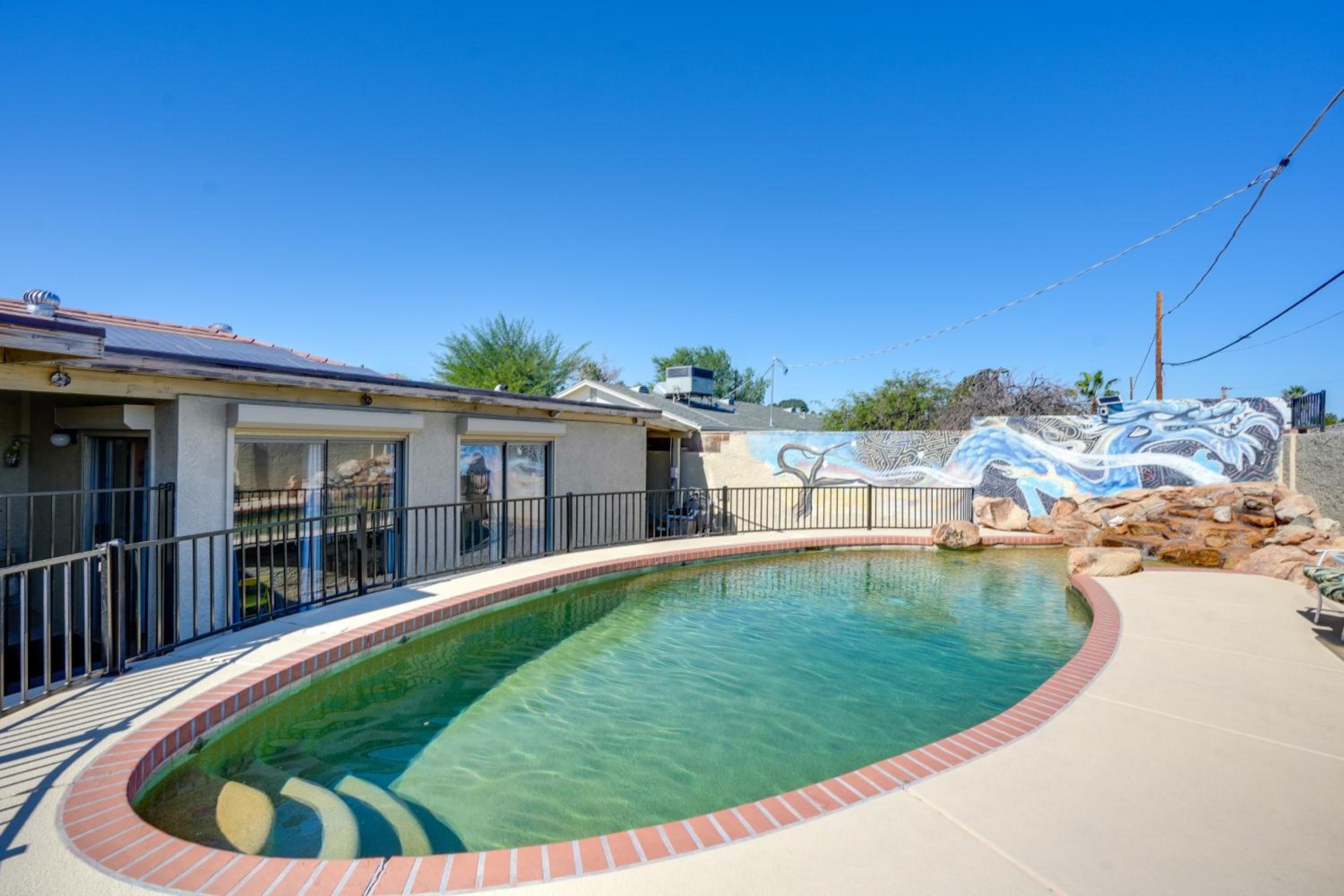 Private Pool and Patio! Home 8 Mi to Dtwn Phoenix