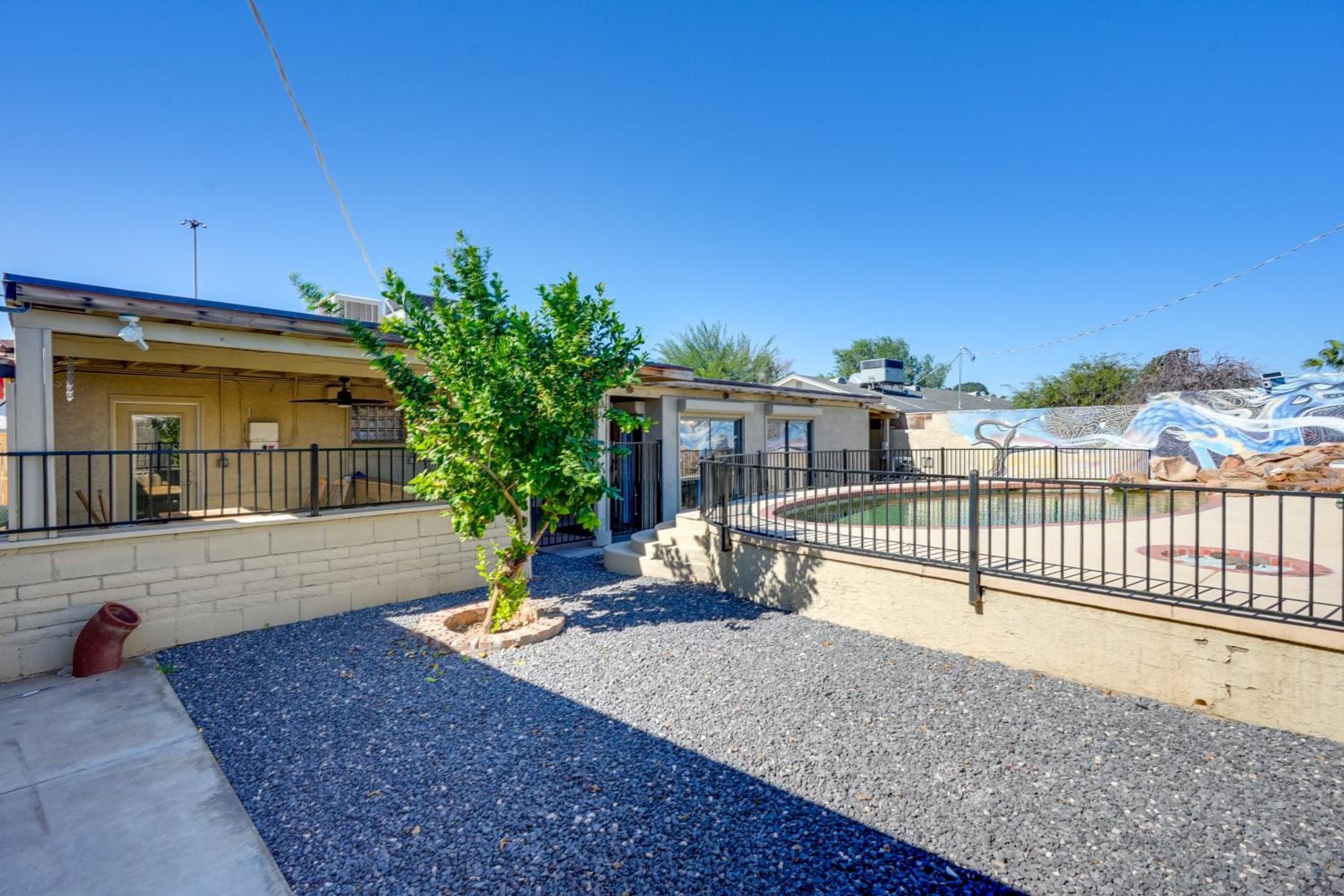 Private Pool and Patio! Home 8 Mi to Dtwn Phoenix