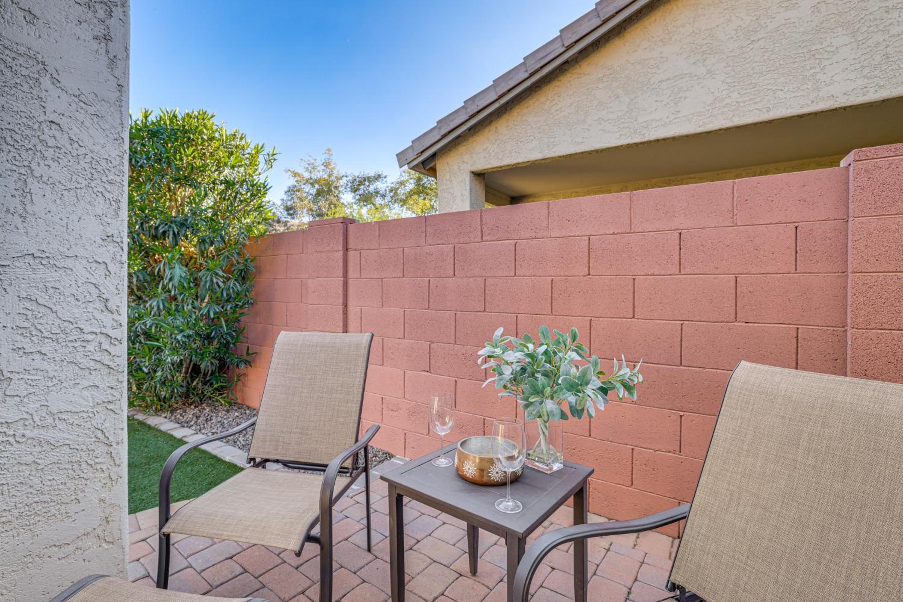 Less Than 1 Mi to Golf Charming Ahwatukee Foothills Villa
