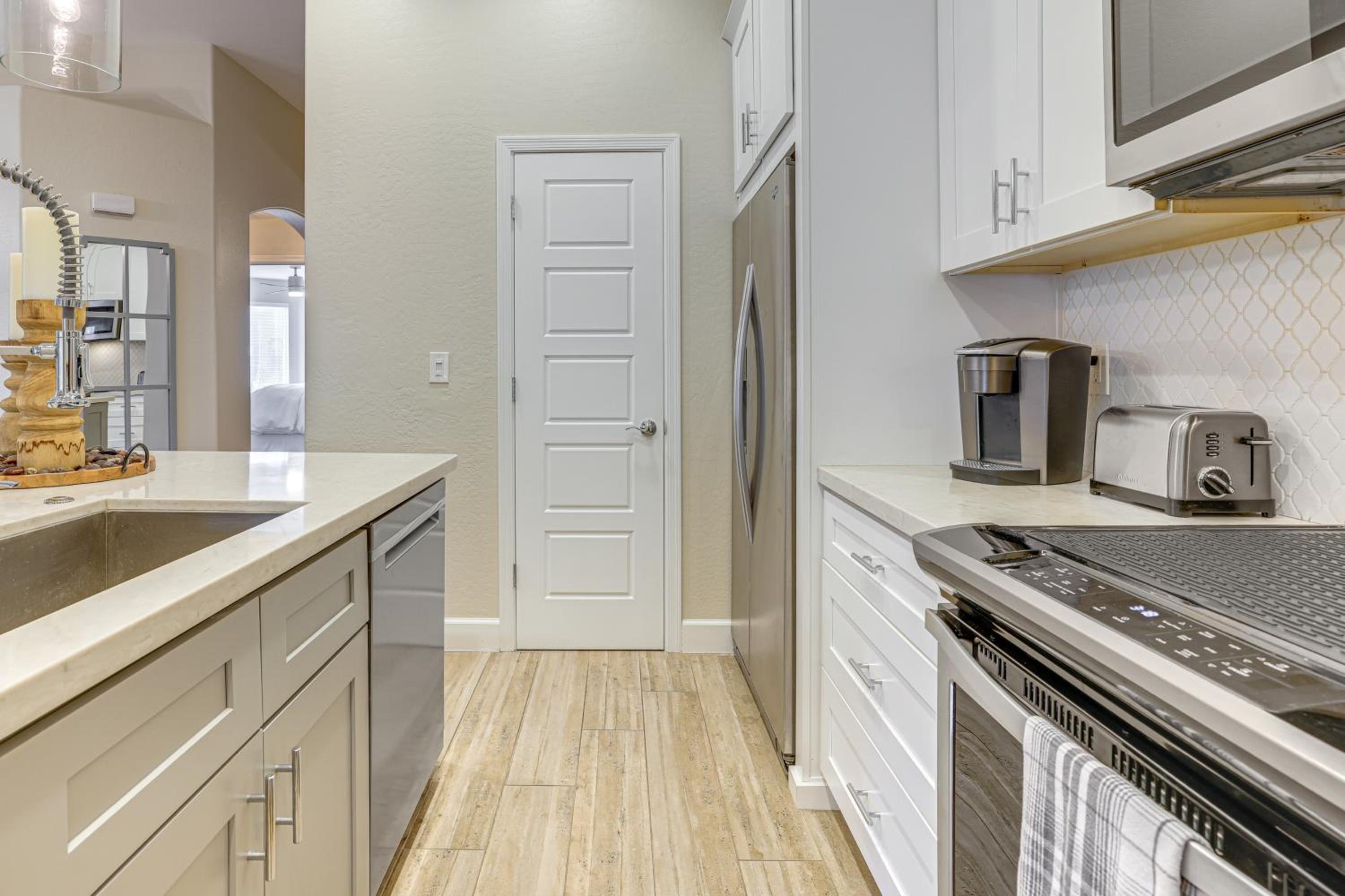 Less Than 1 Mi to Golf Charming Ahwatukee Foothills Villa