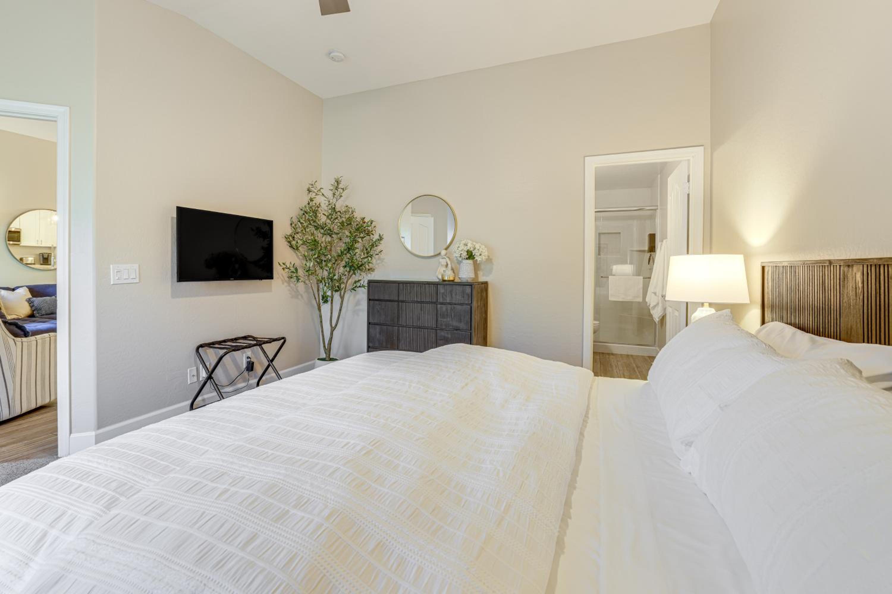 Less Than 1 Mi to Golf Charming Ahwatukee Foothills Villa