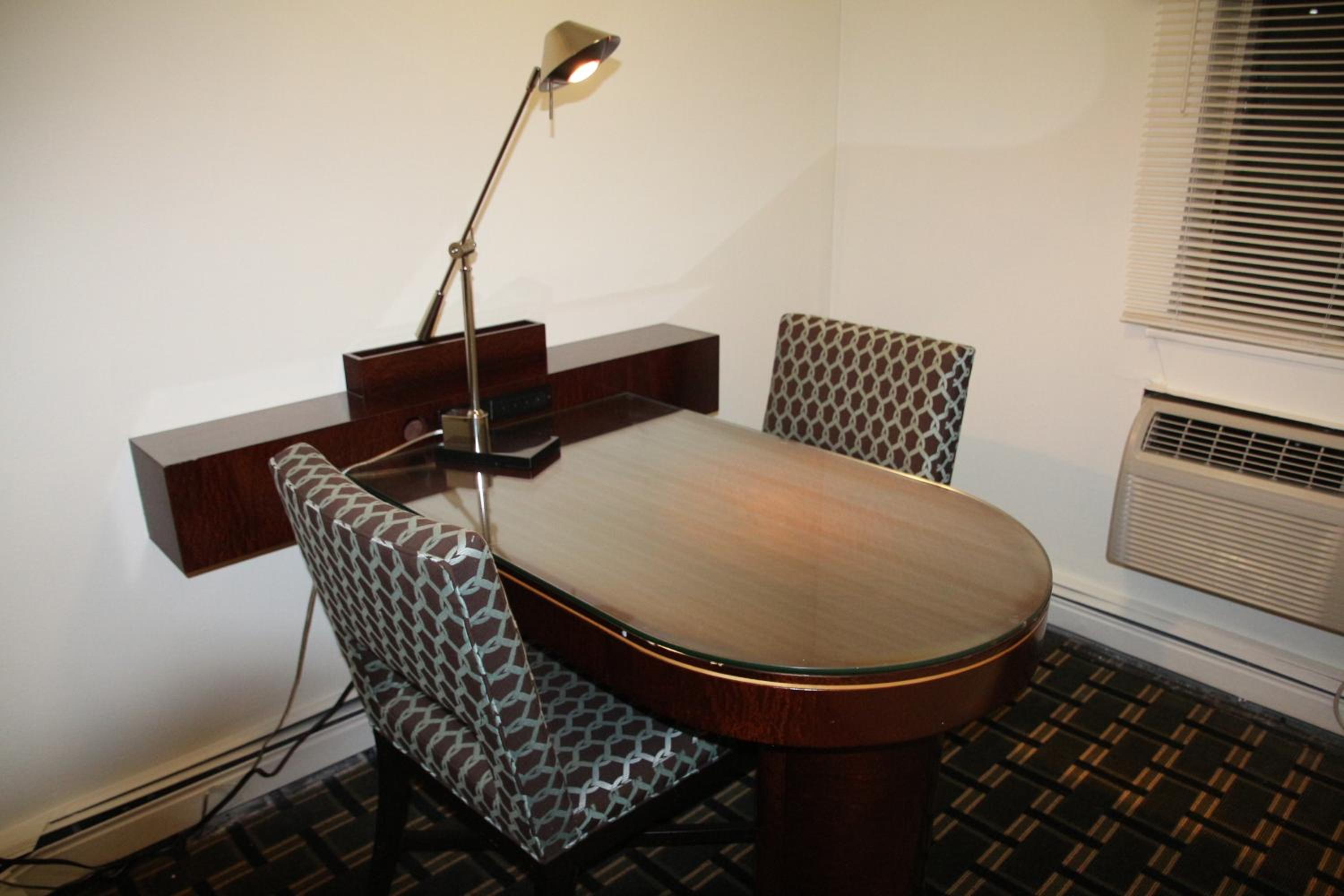 Bedford Vacations - Bedford Plaza Hotel - Boston - Property Image 10