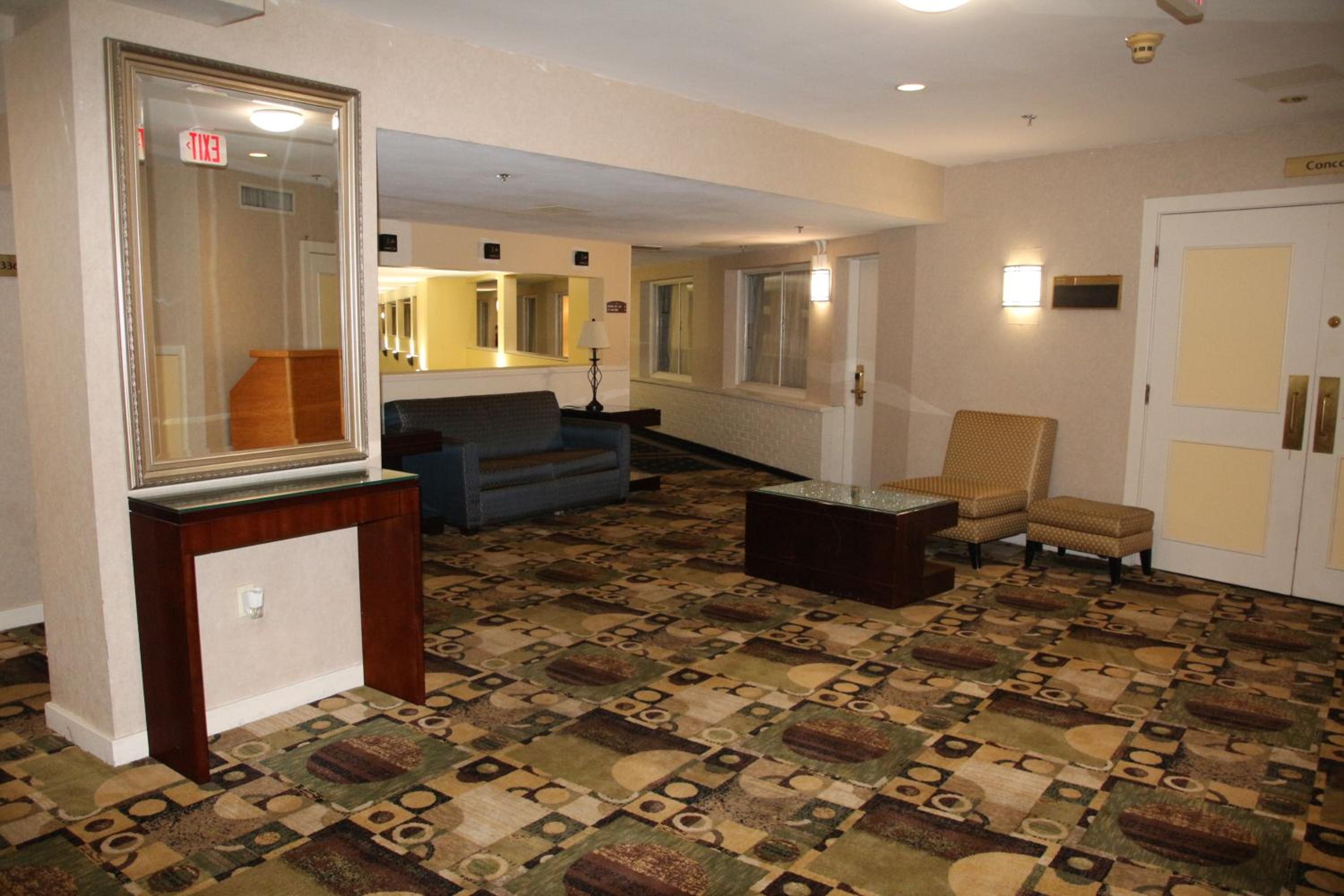 Bedford Vacations - Bedford Plaza Hotel - Boston - Property Image 26