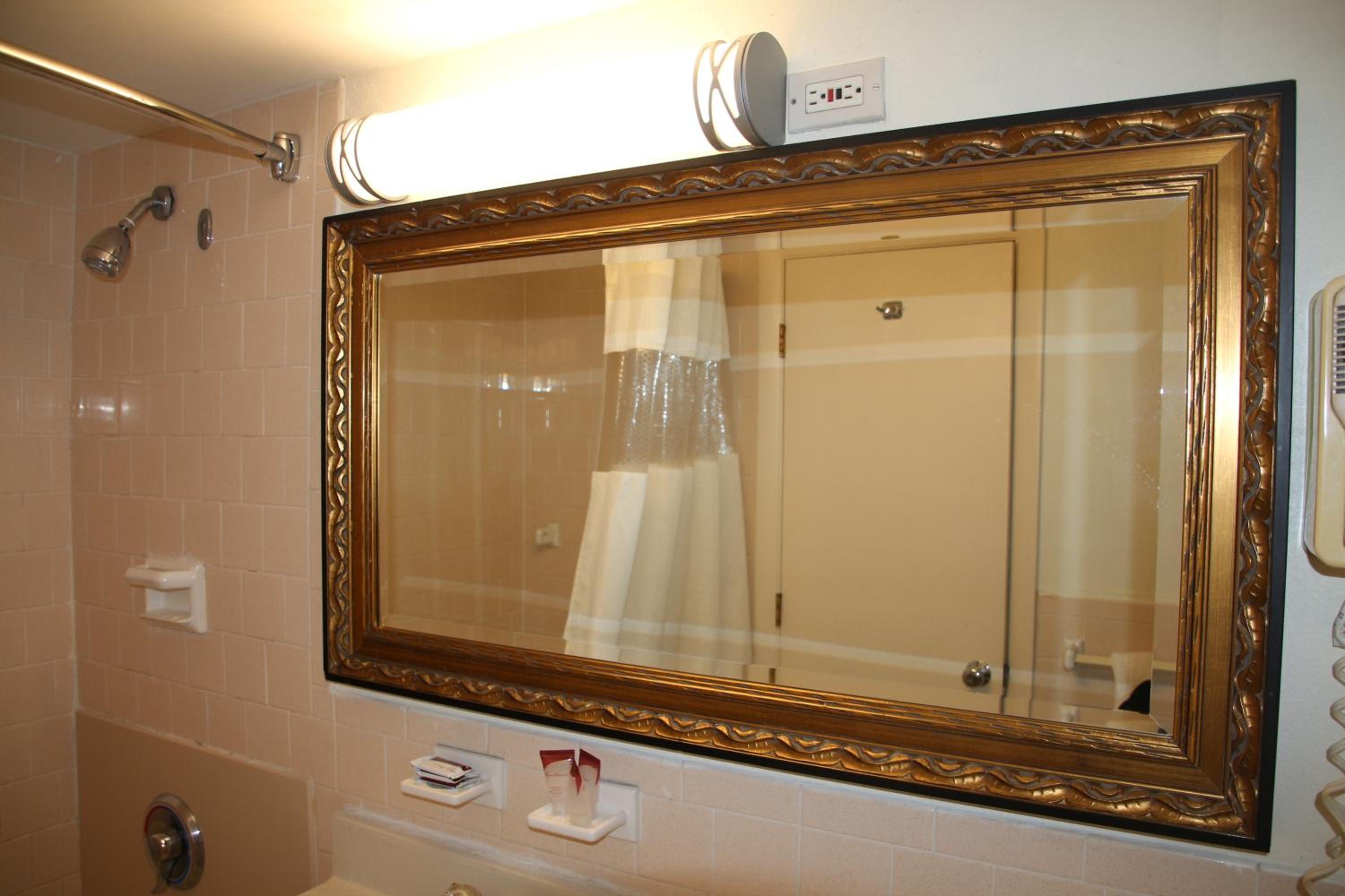 Bedford Vacations - Bedford Plaza Hotel - Boston - Property Image 27