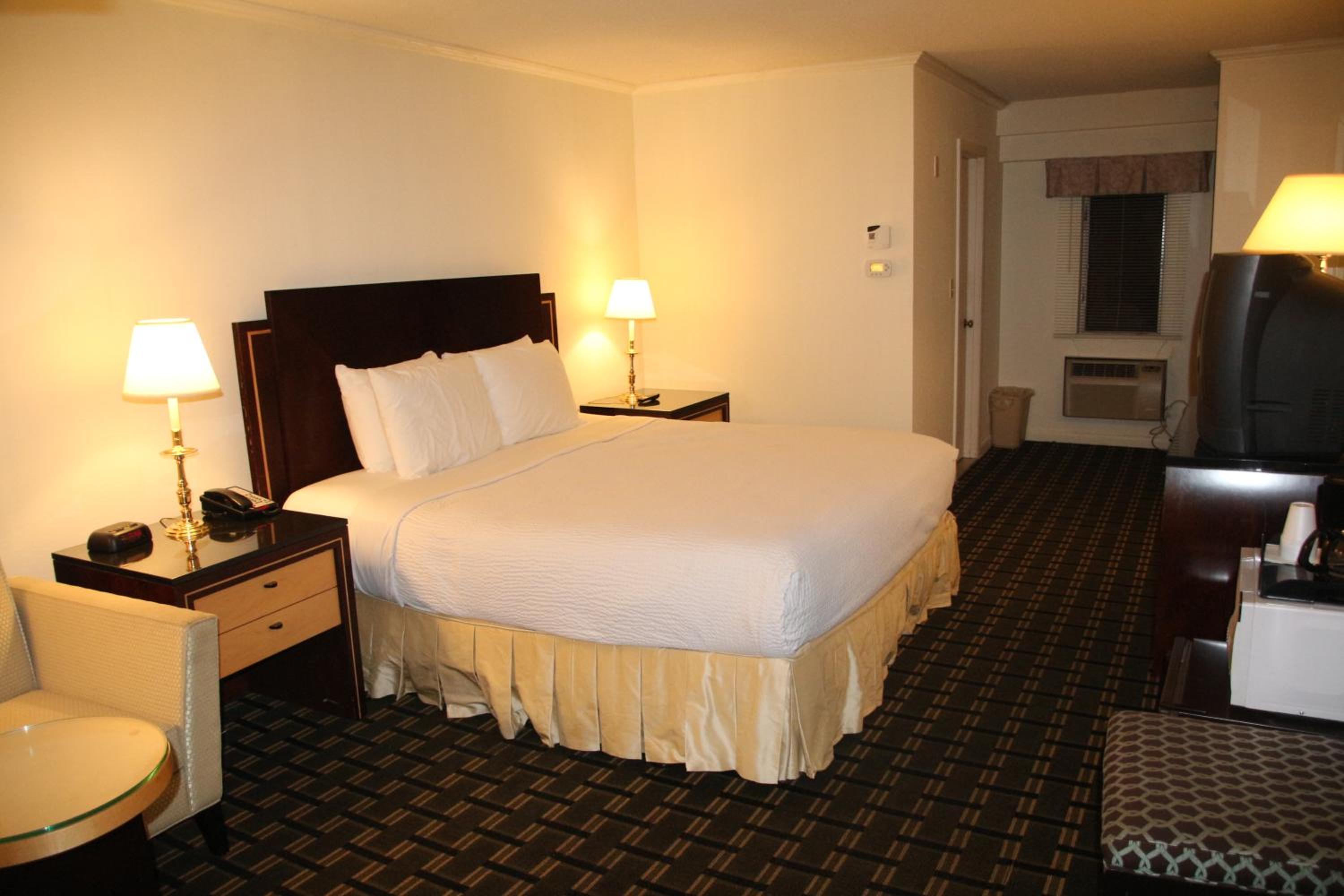 Bedford Vacations - Bedford Plaza Hotel - Boston - Property Image 47