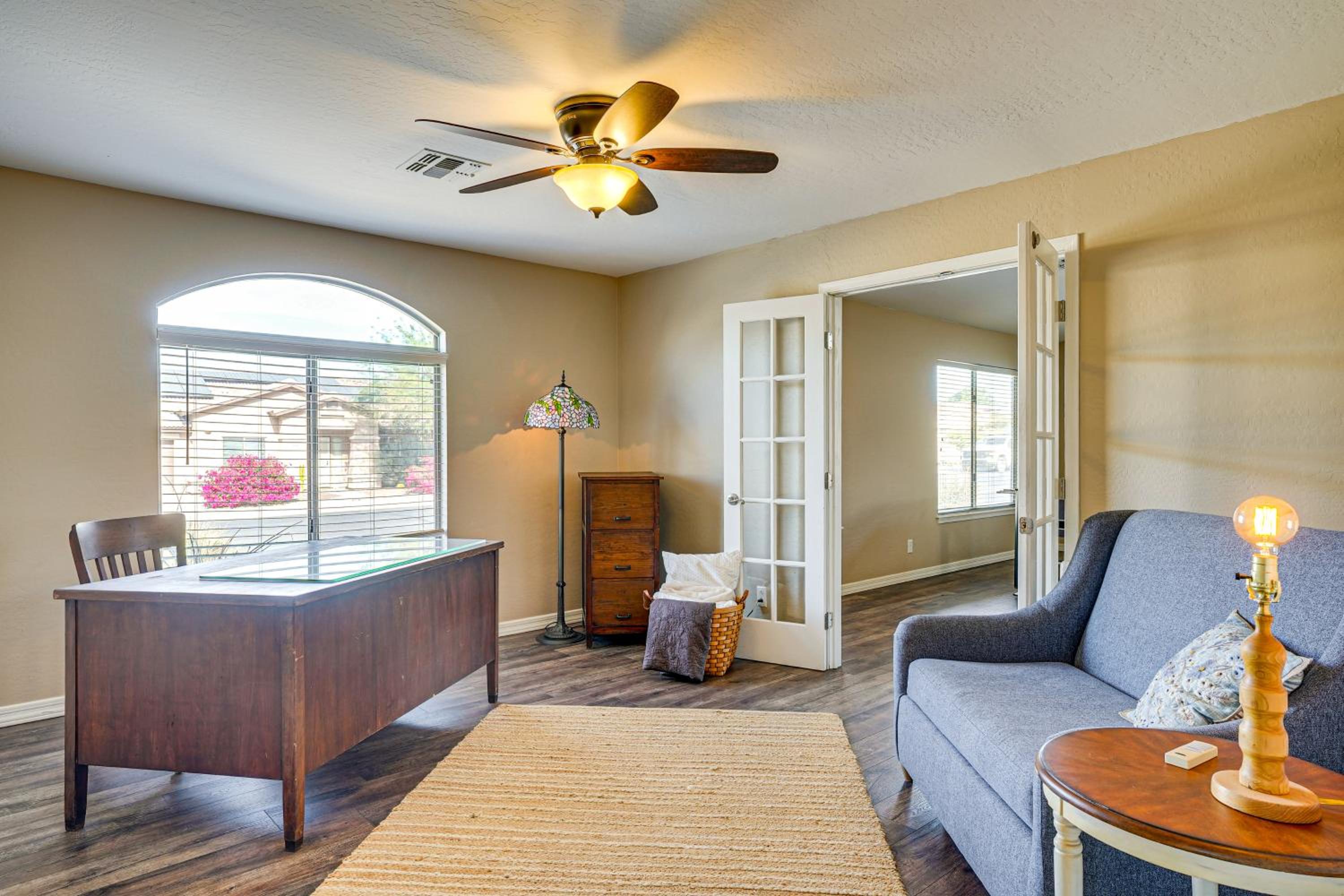 Family-Friendly Oasis 7 Mi to Goodyear Ballpark!