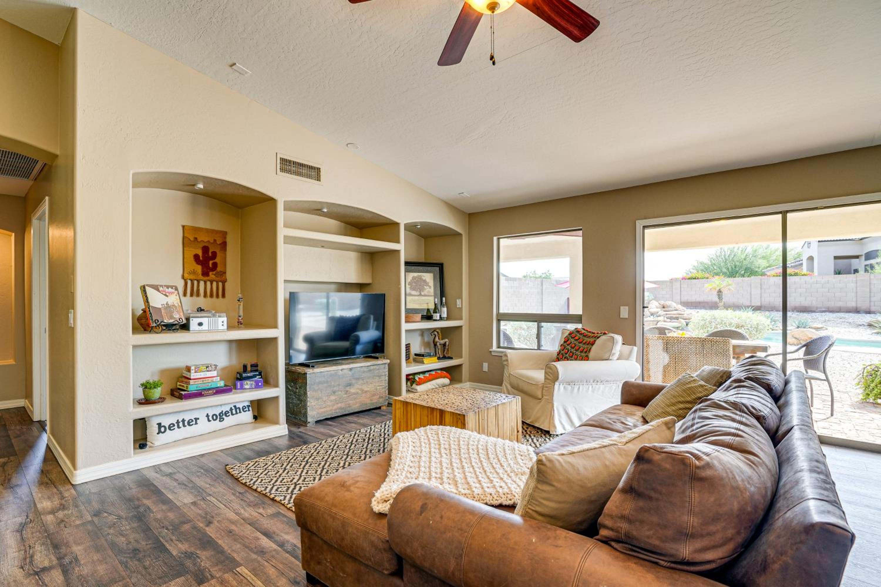 Family-Friendly Oasis 7 Mi to Goodyear Ballpark!